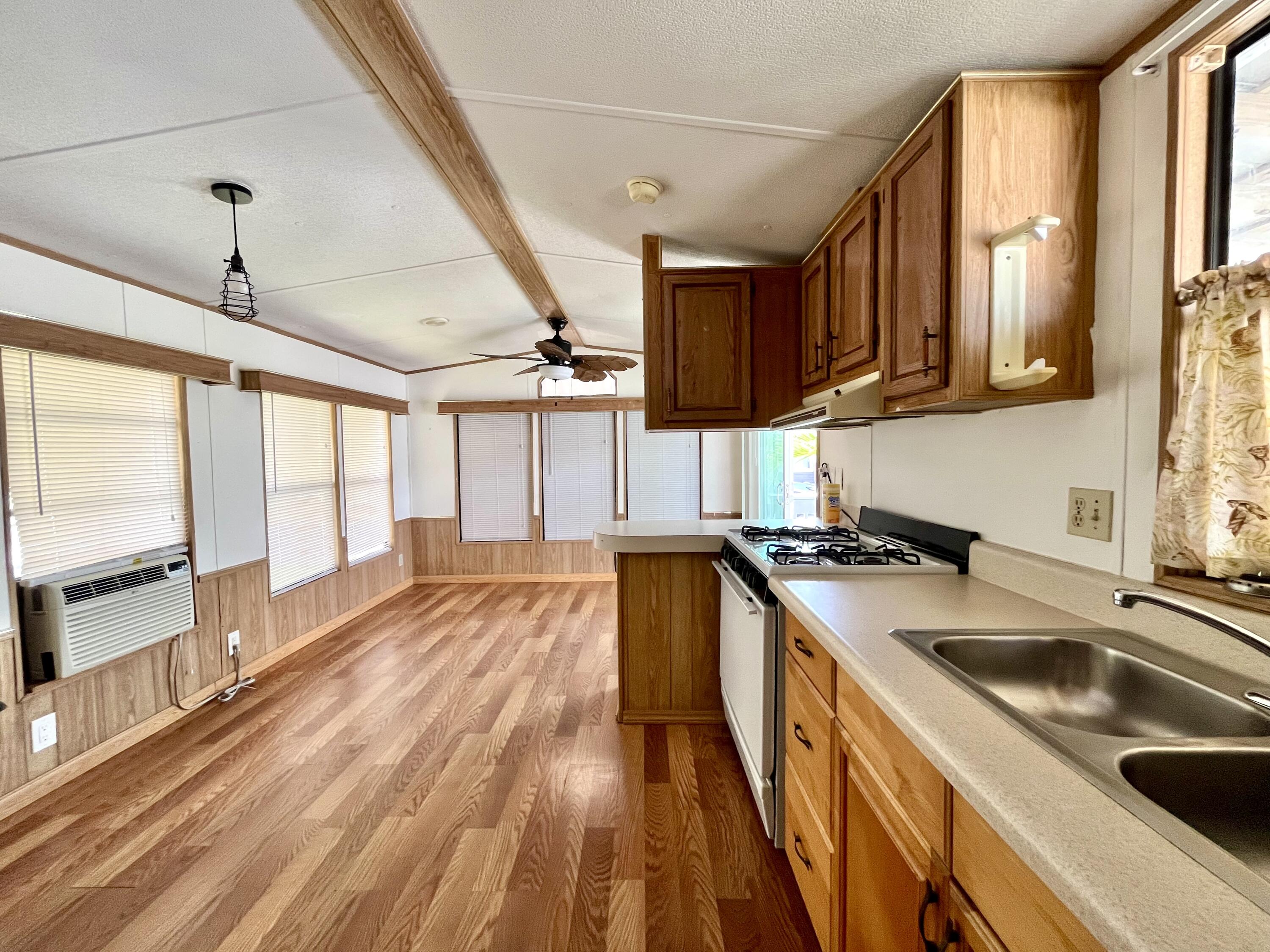 55 Boca Chica Road 451 Property Photo 4