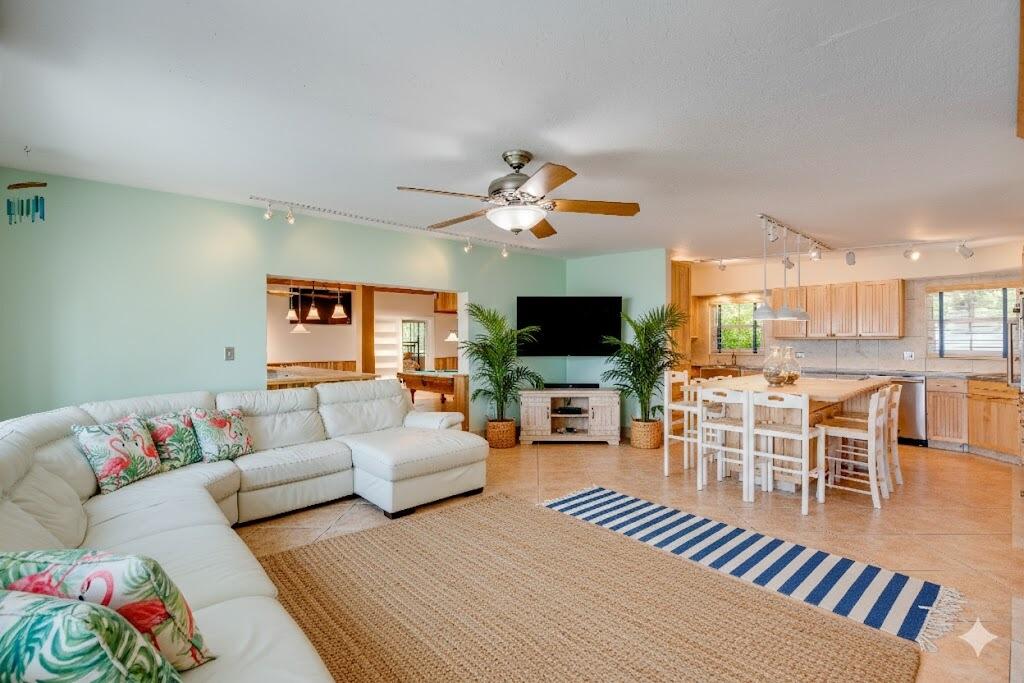 1136 W Shore Drive Property Photo 28