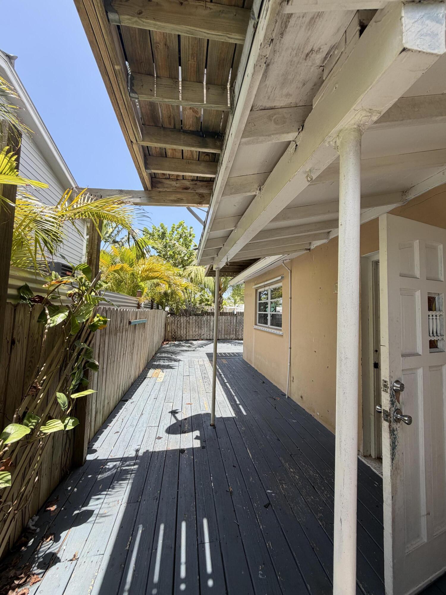 1614 Dennis Street B Property Photo 8