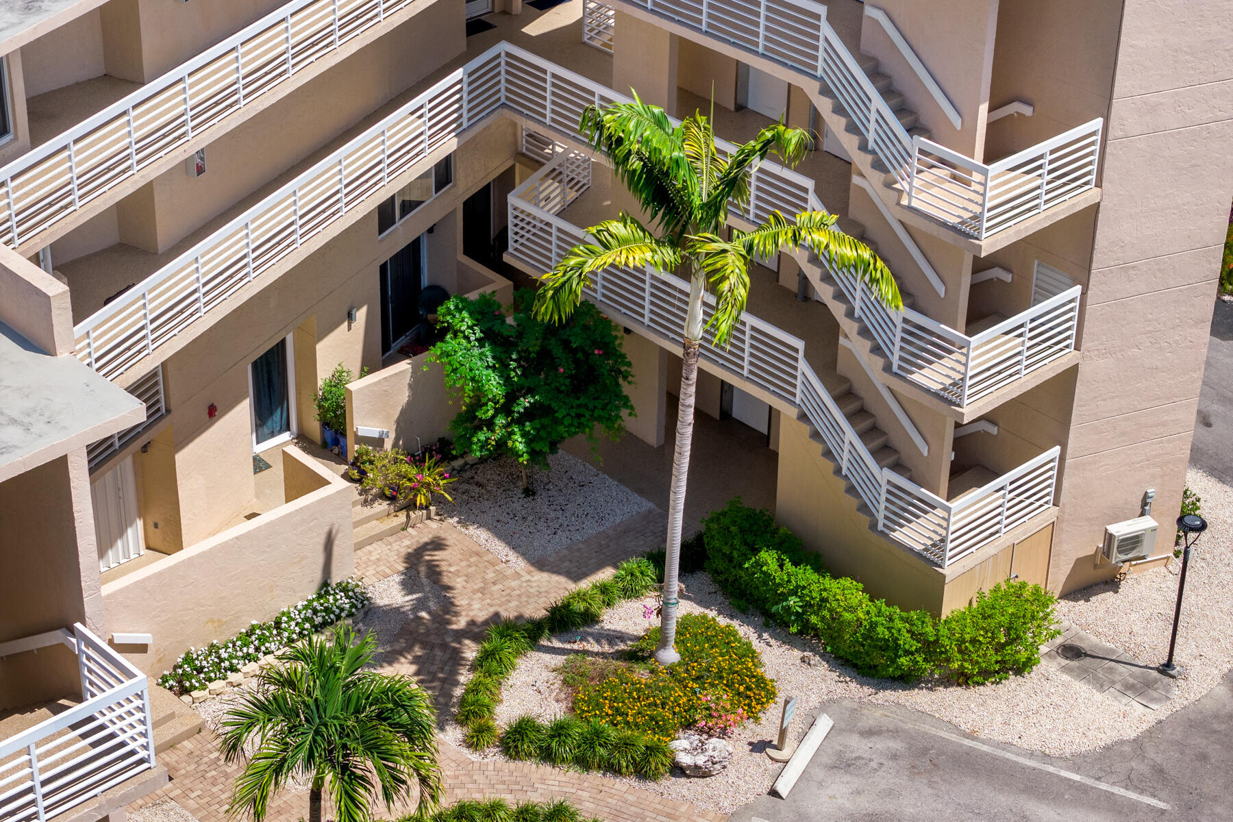 80450 Overseas Highway 204 Property Photo 32