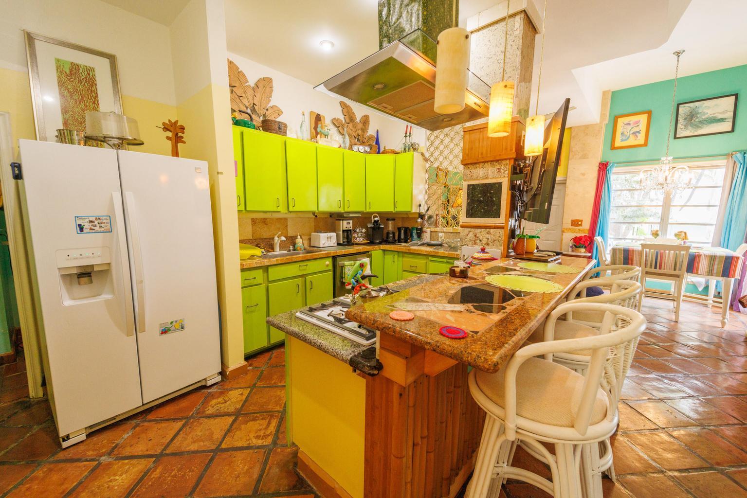 1430 Vernon Avenue Property Photo 12