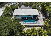 565 95th Street Property Photo 2