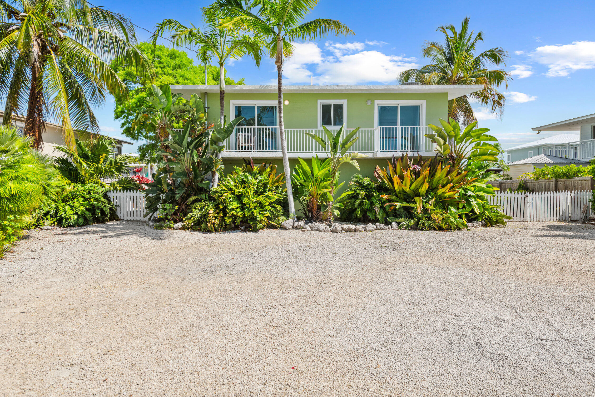 189 Ocean Drive Property Photo 1