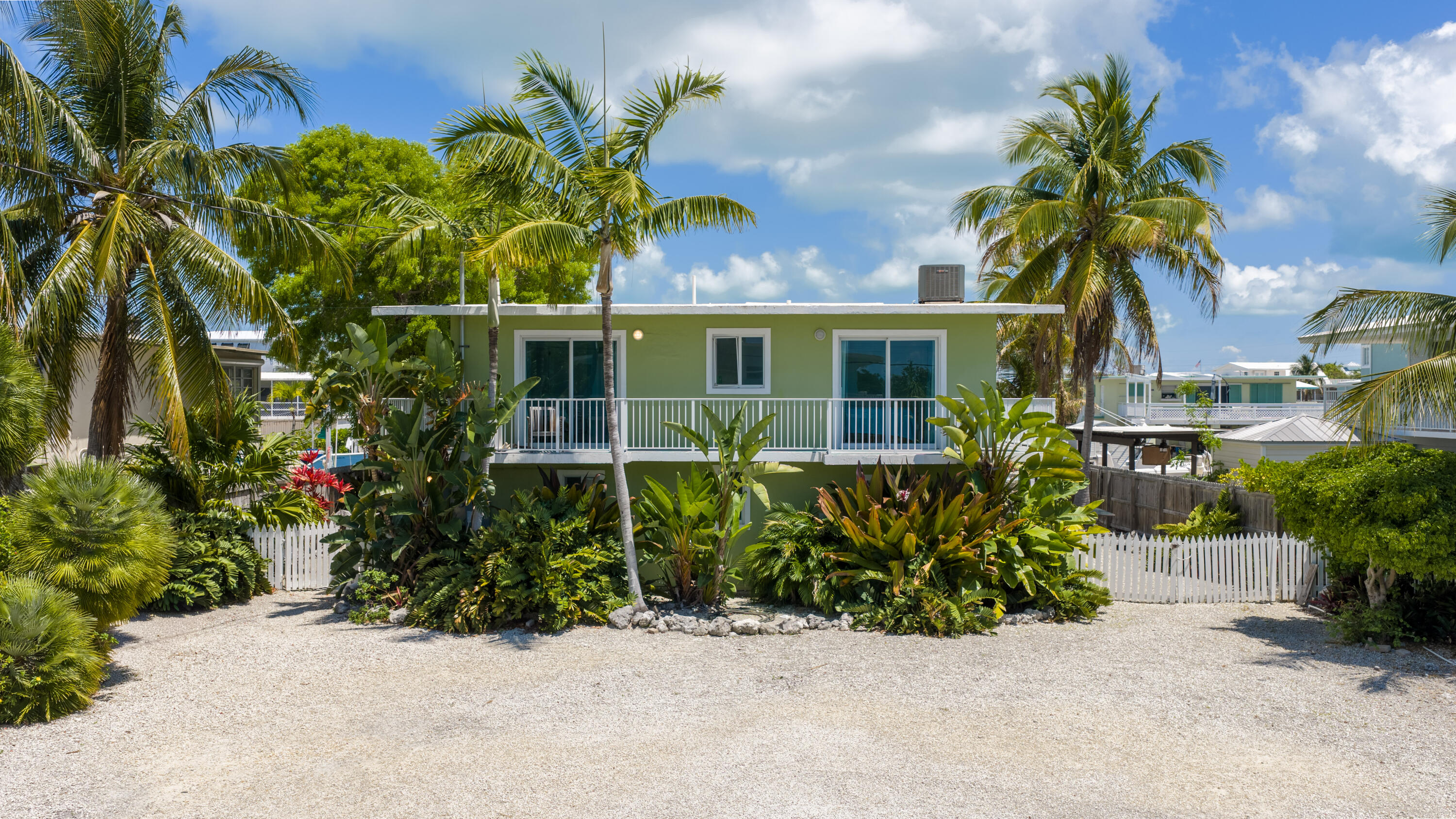 189 Ocean Drive Property Photo 2