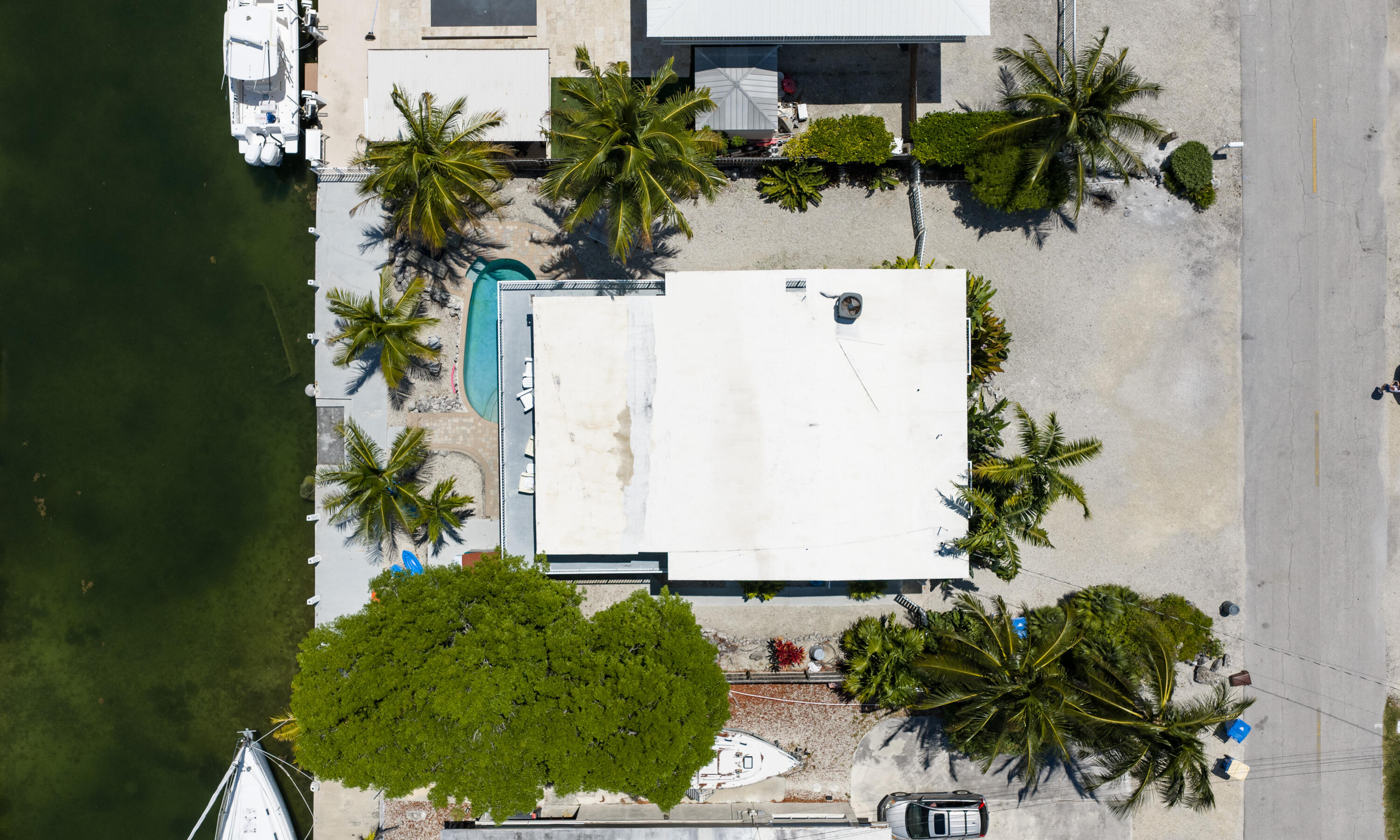 189 Ocean Drive Property Photo 4