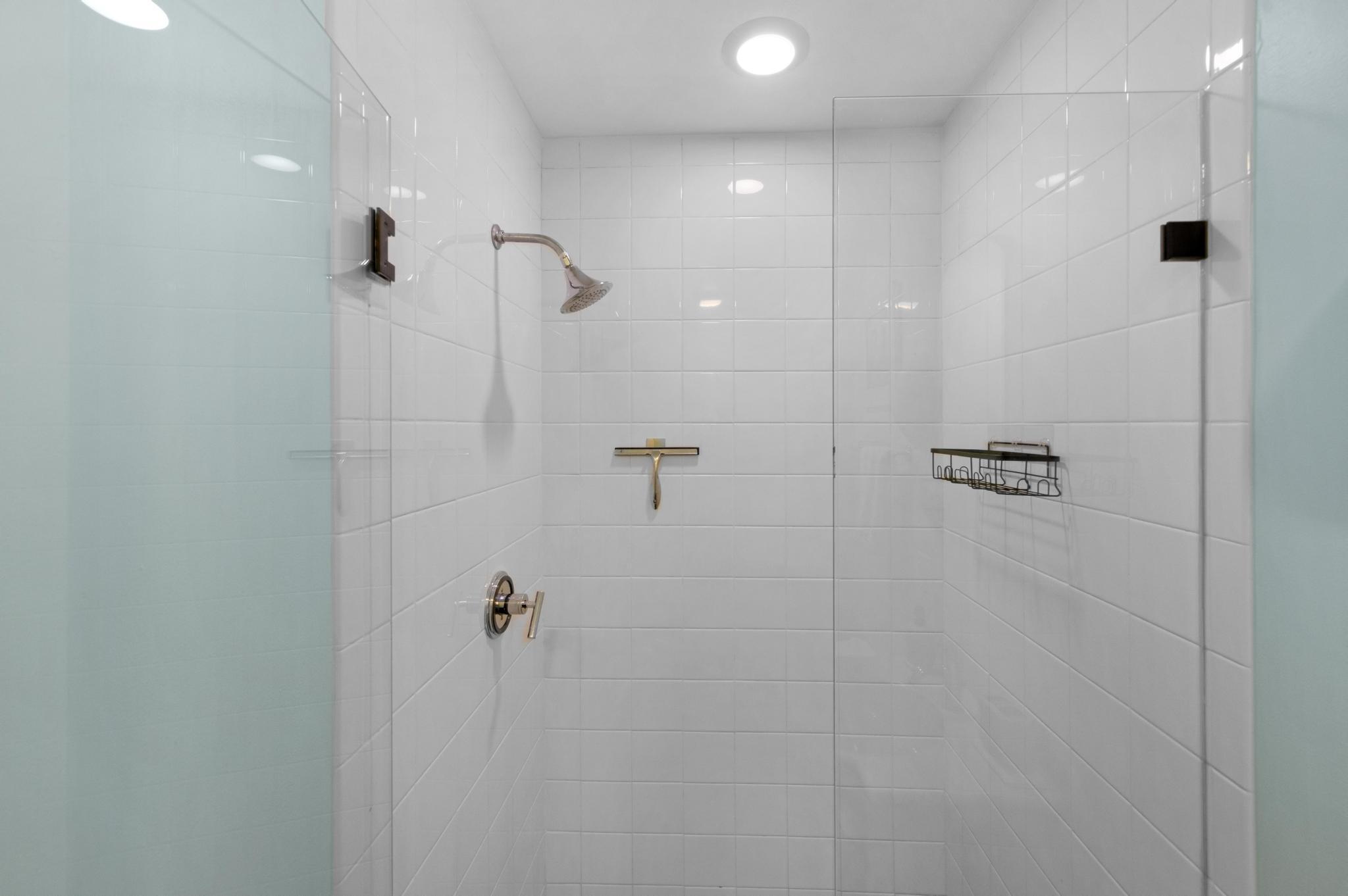 12a 12th Avenue Property Photo 15