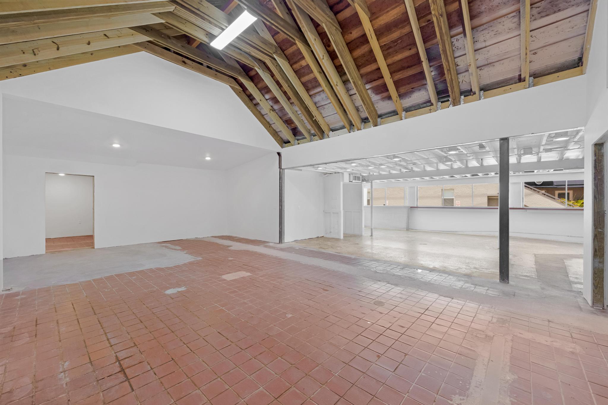 1202 Simonton Street Property Photo 4
