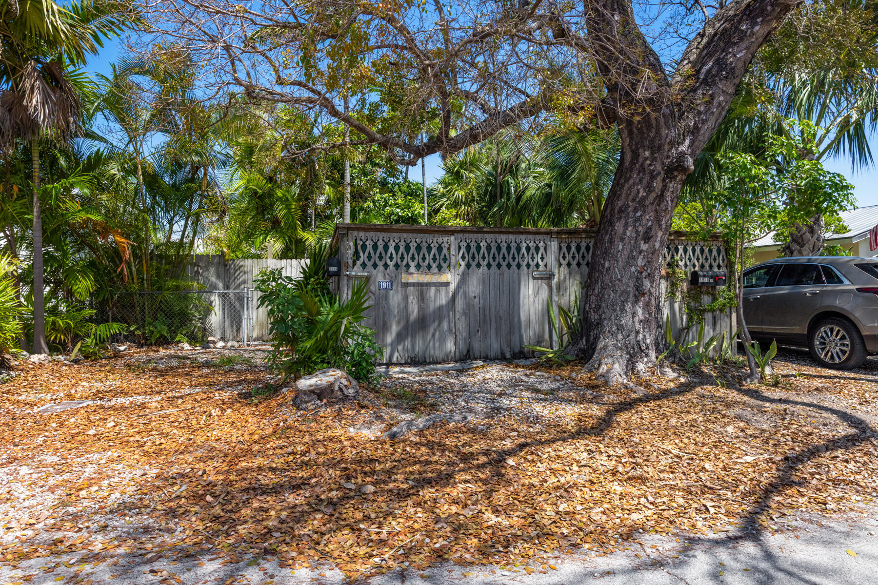 1911 Seidenberg Avenue Property Photo 6