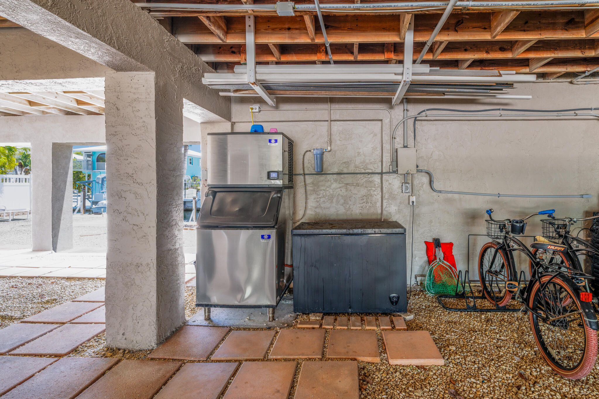 29562 Saratoga Avenue Property Photo 48