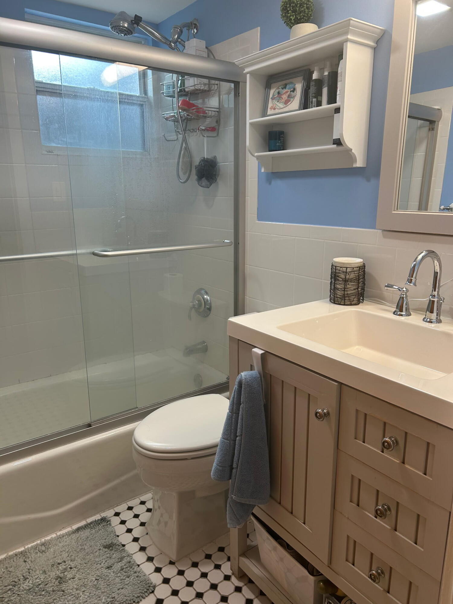 331 Ave F Property Photo 5