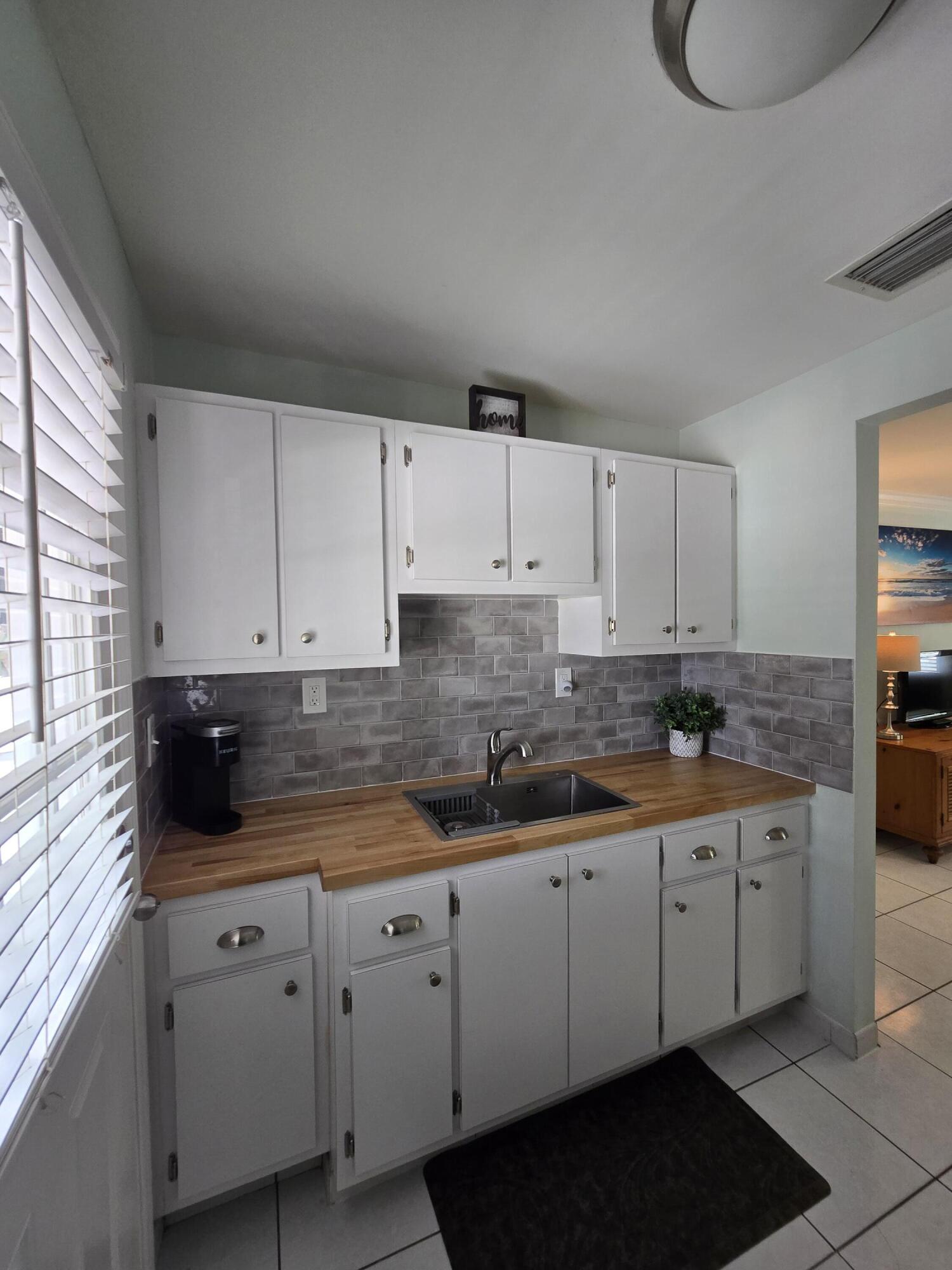 331 Ave F Property Photo 5