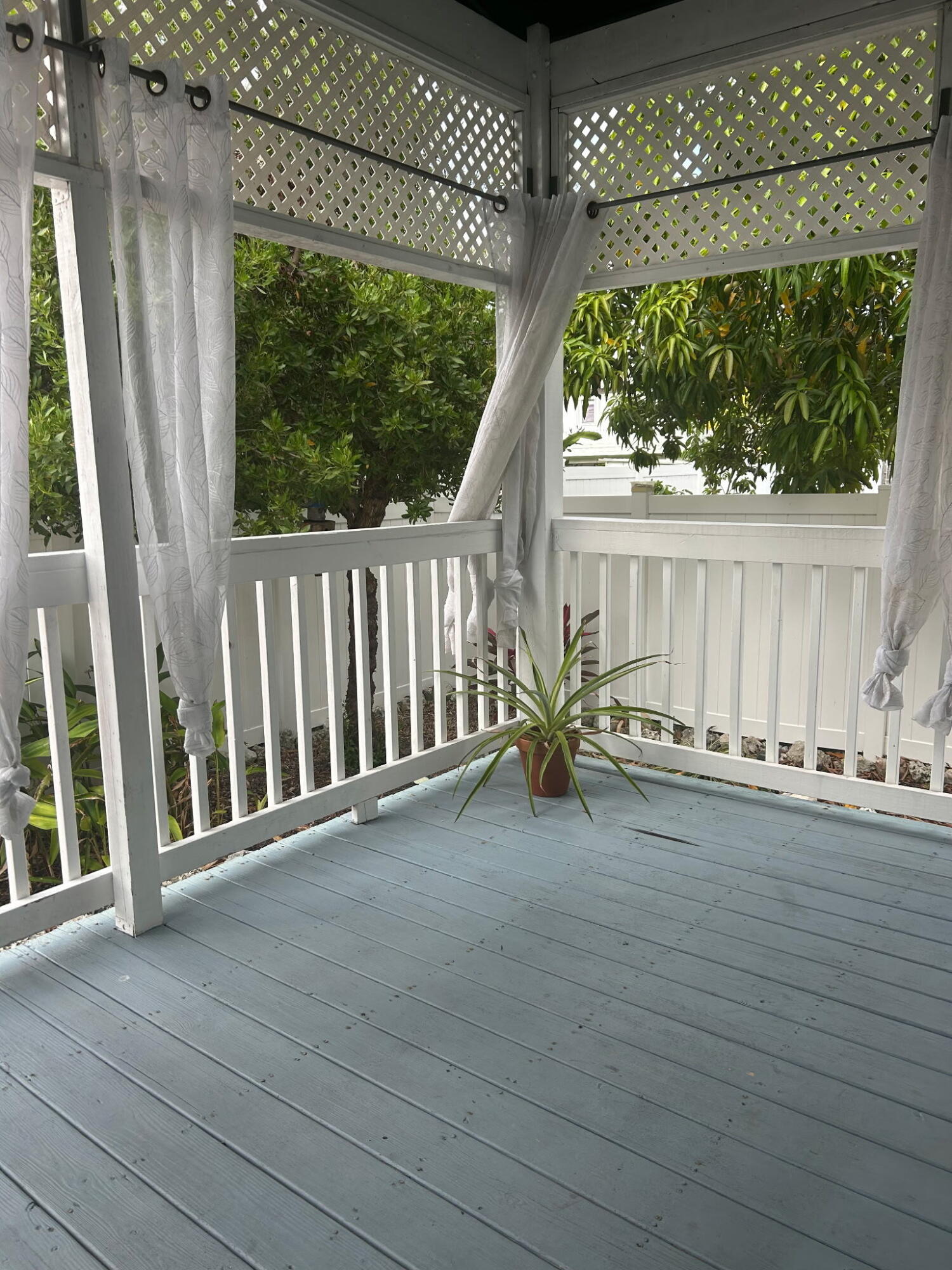 331 Ave F Property Photo 16