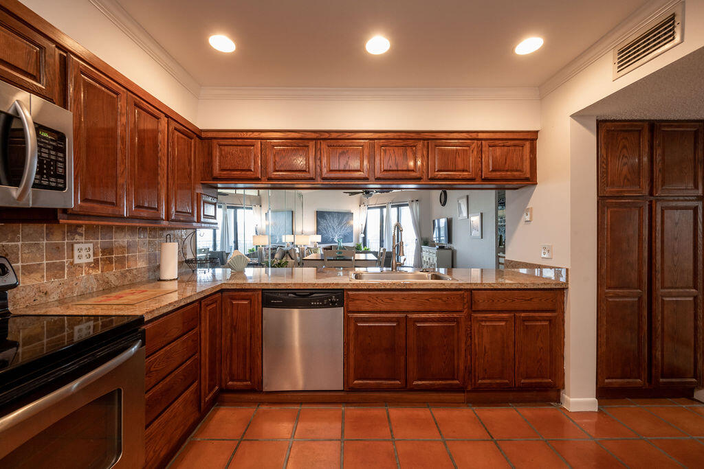 1800 Atlantic Boulevard 427c Property Photo 12