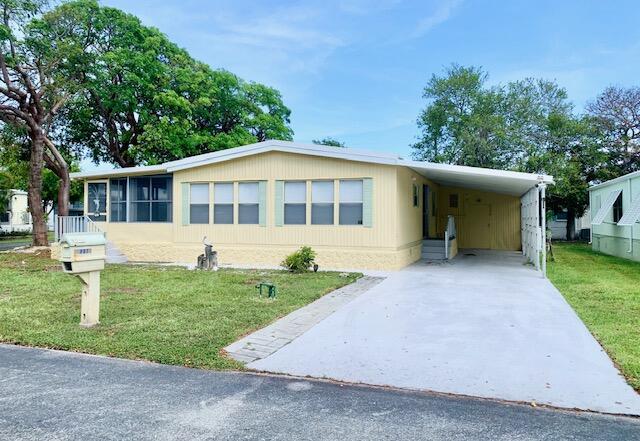 901 S Emerald Drive Property Photo 1
