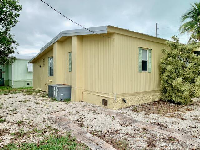 901 S Emerald Drive Property Photo 8