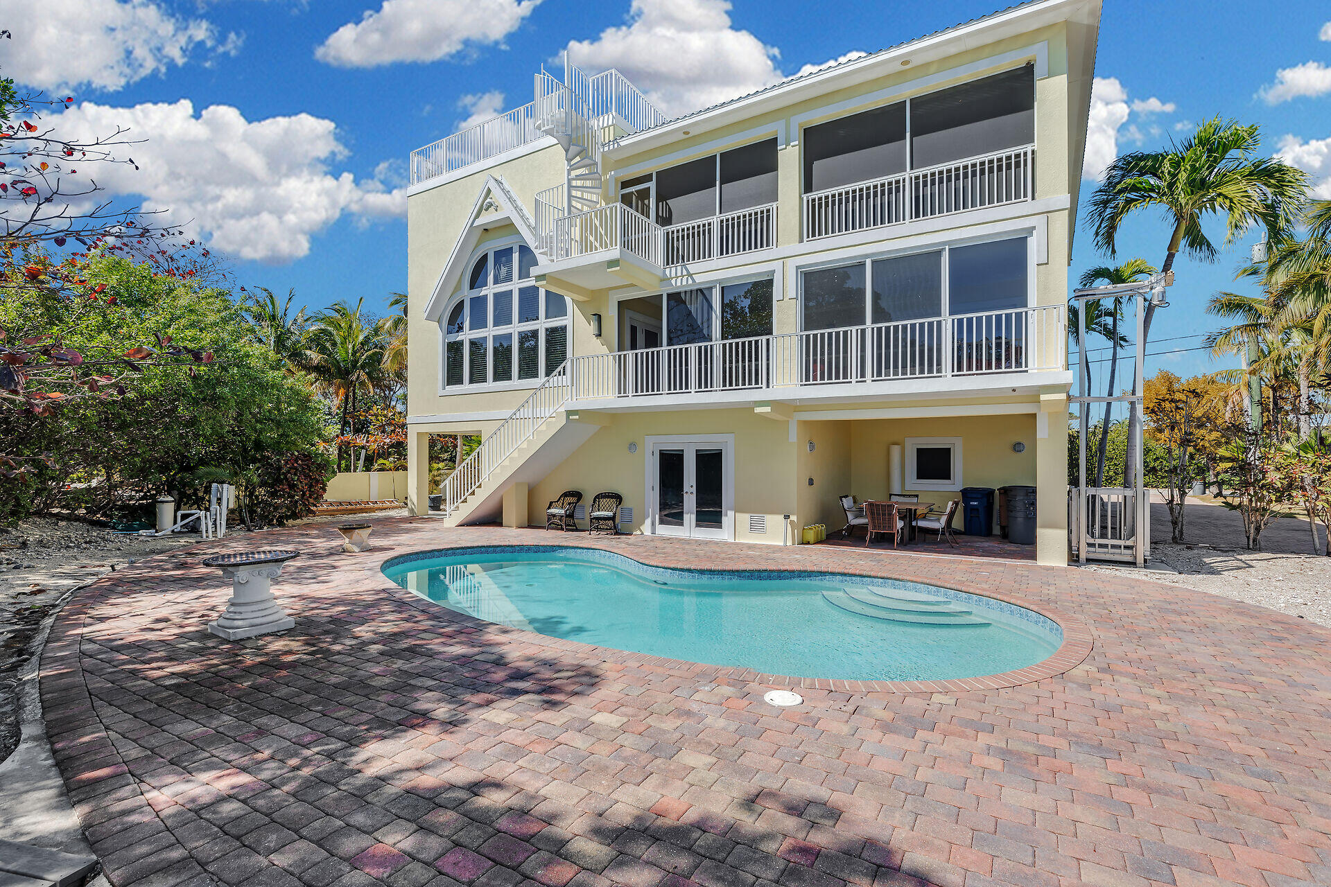 205 Stirrup Key Boulevard Property Photo 5