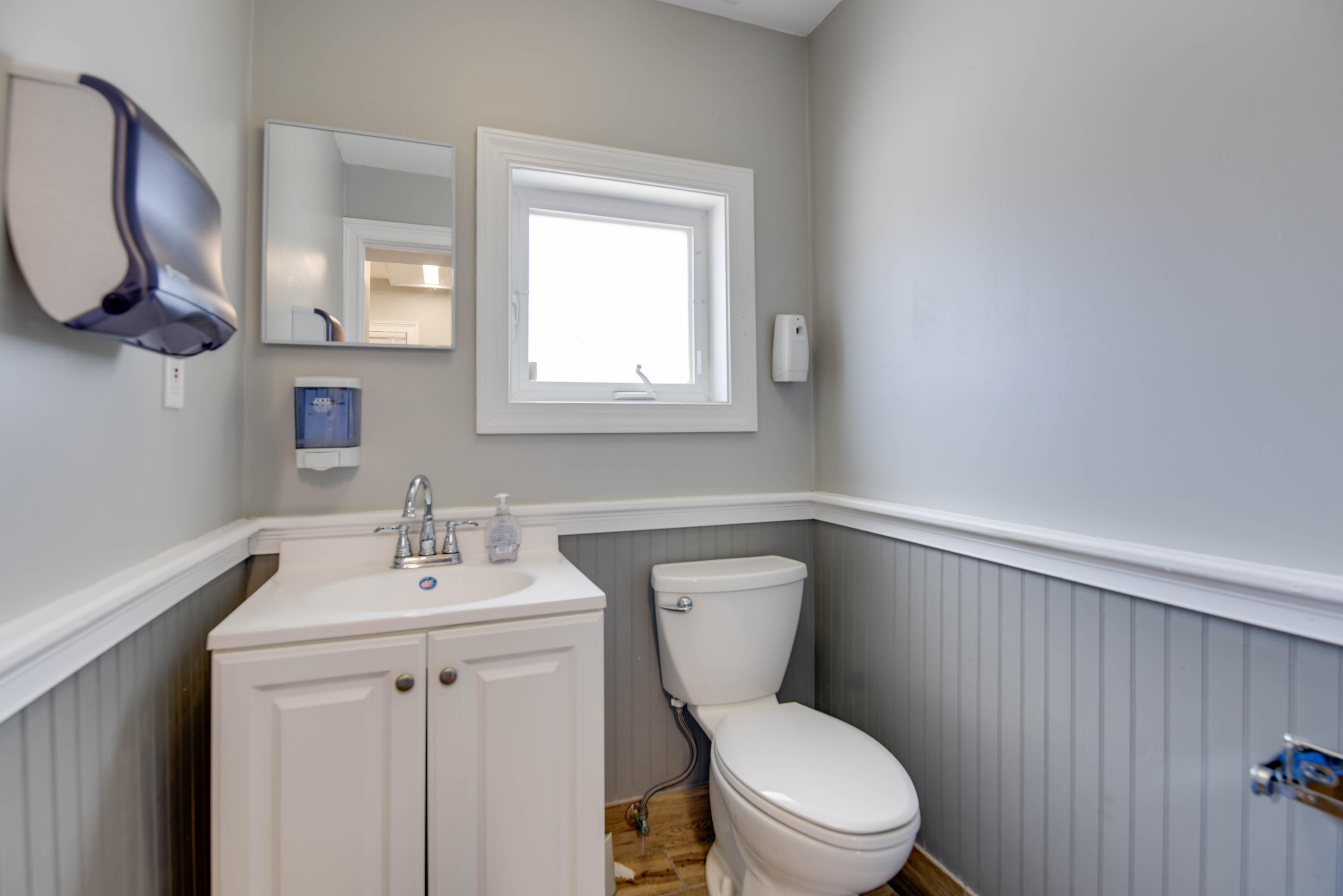 5730 2nd Avenue Ste 2 Property Photo 9