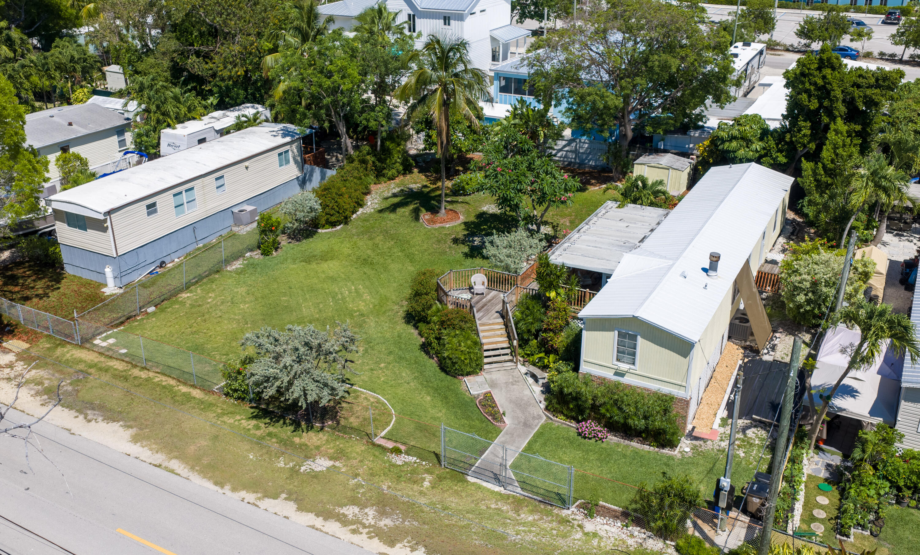 917 Plantation Road Property Photo 3