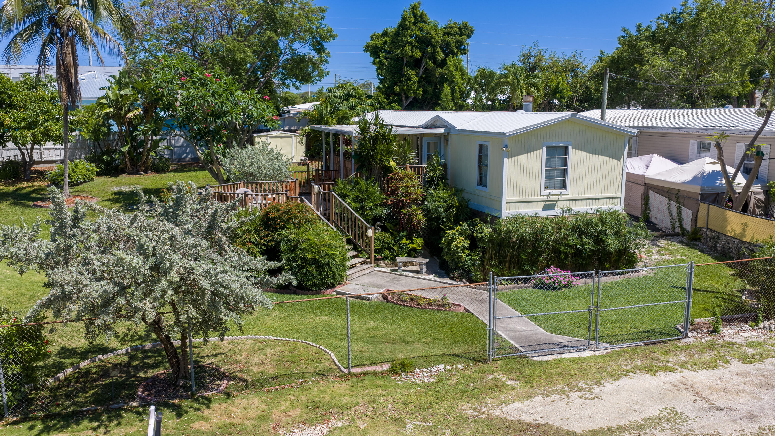 917 Plantation Road Property Photo 6