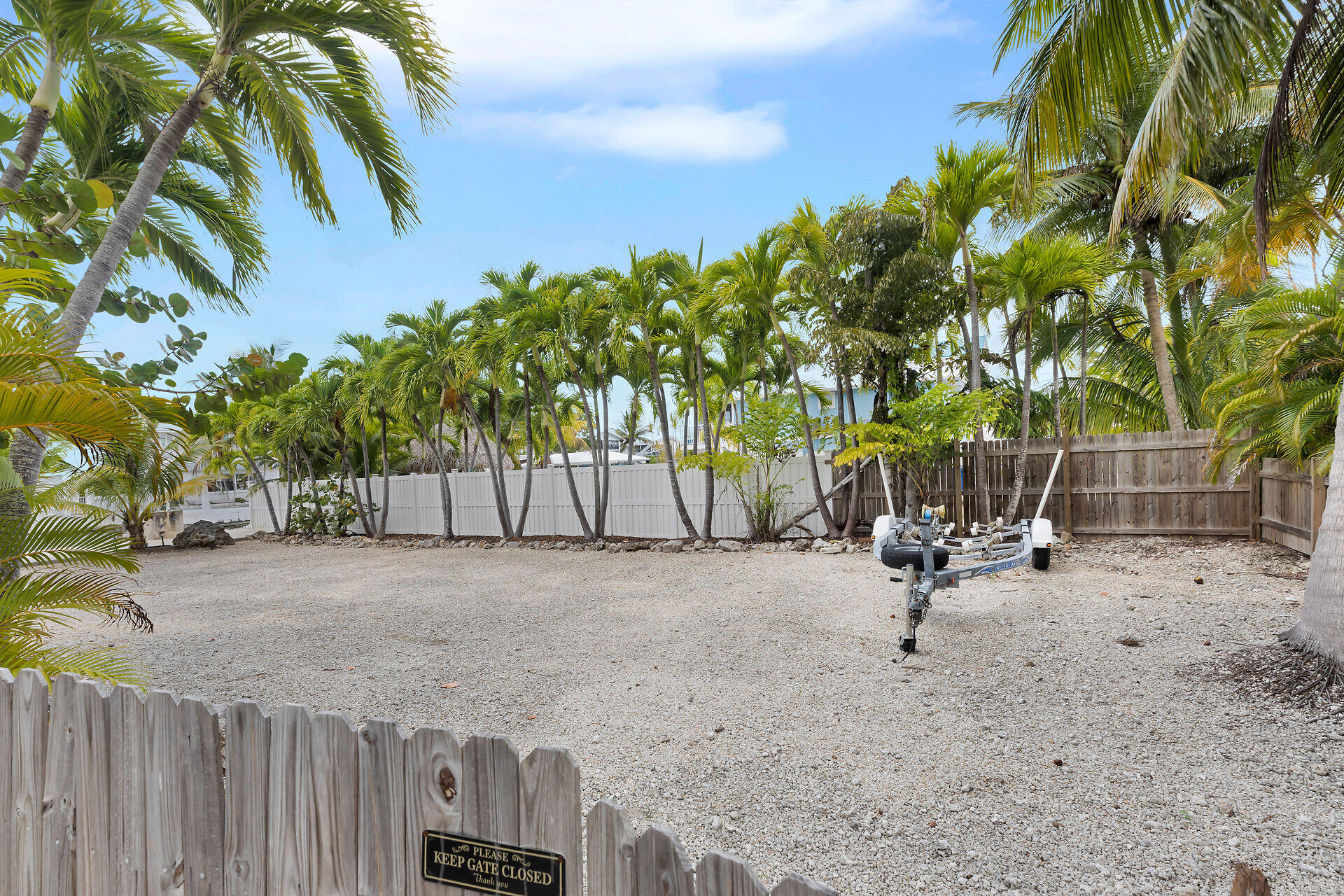 29114 Cedar Drive Property Photo 4