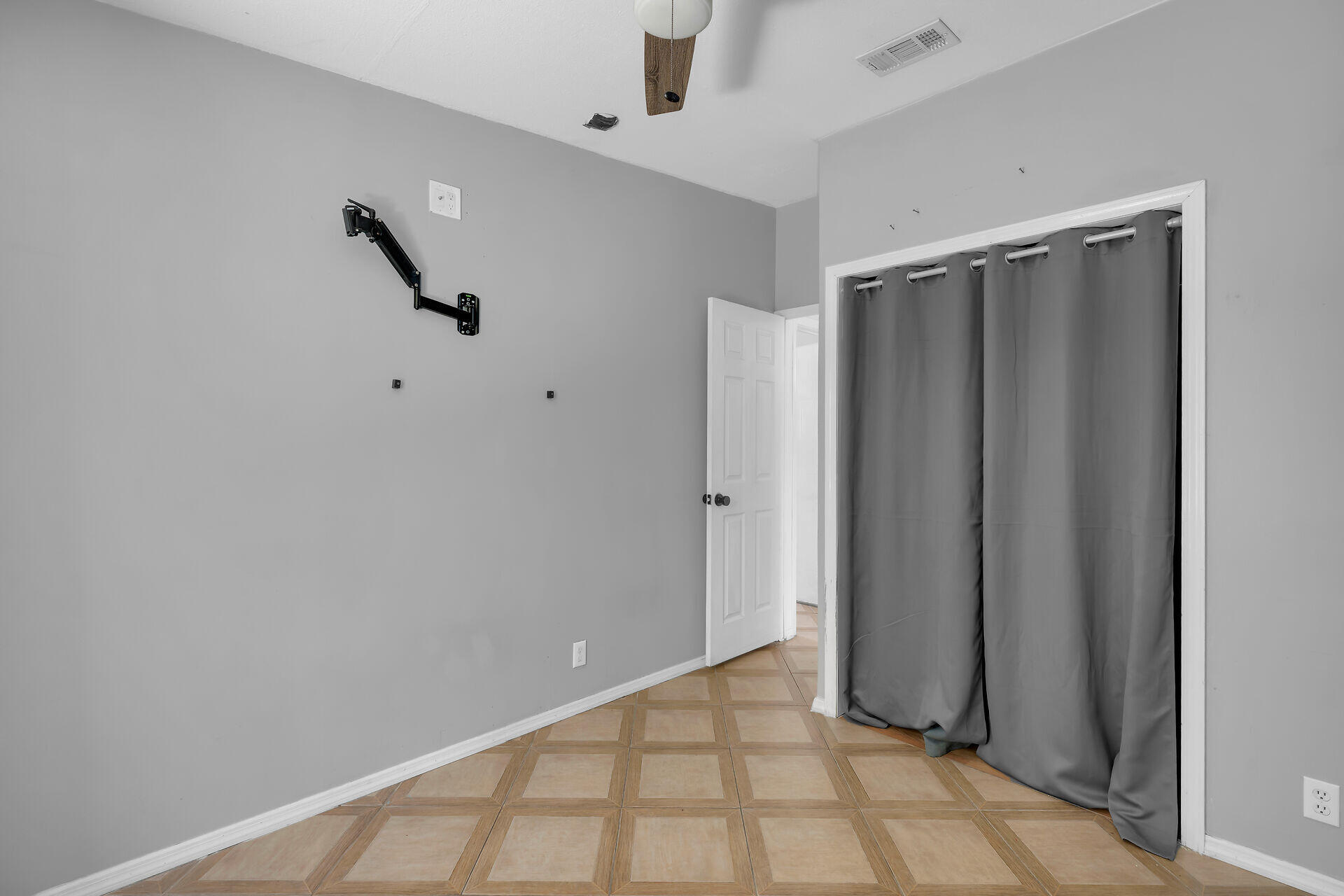 4 Coral Drive Property Photo 24