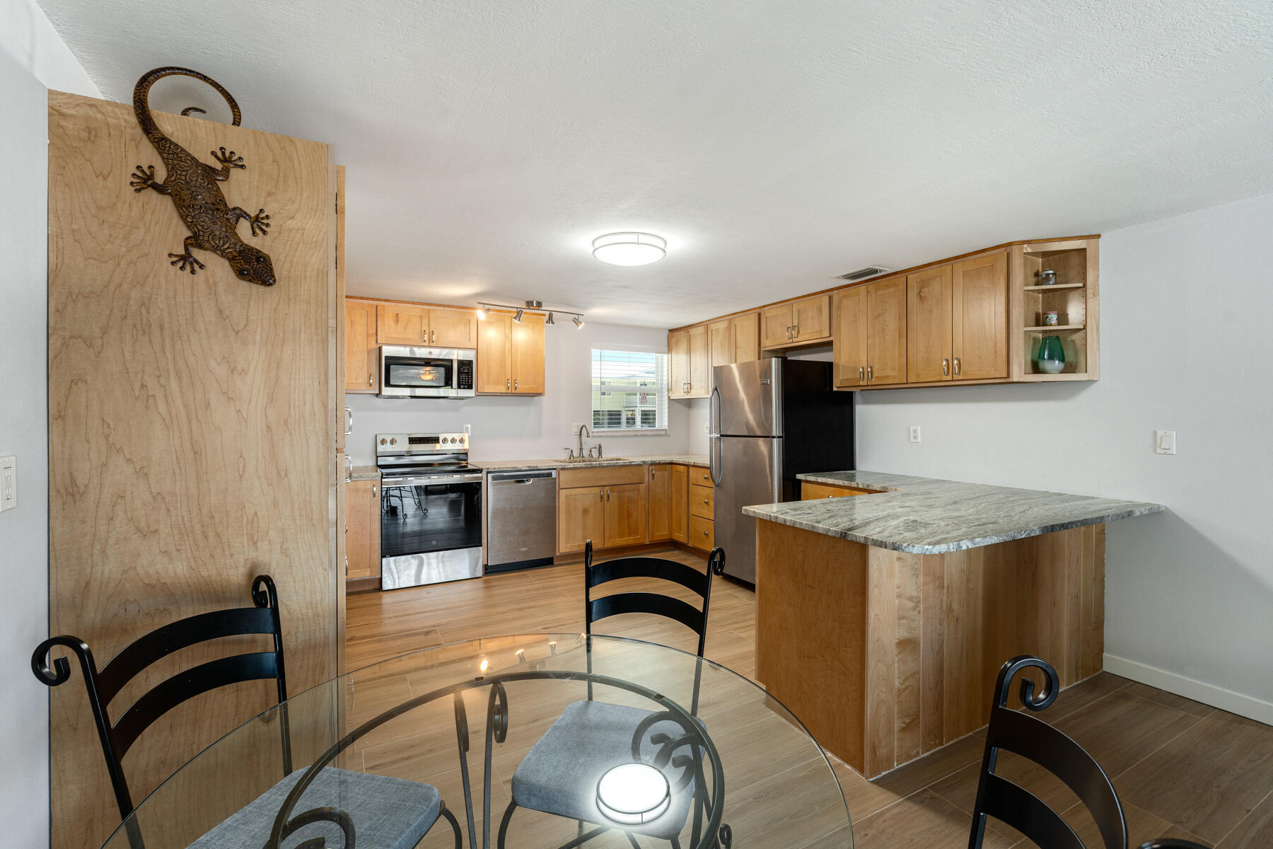 112 Bruce Court Property Photo 42
