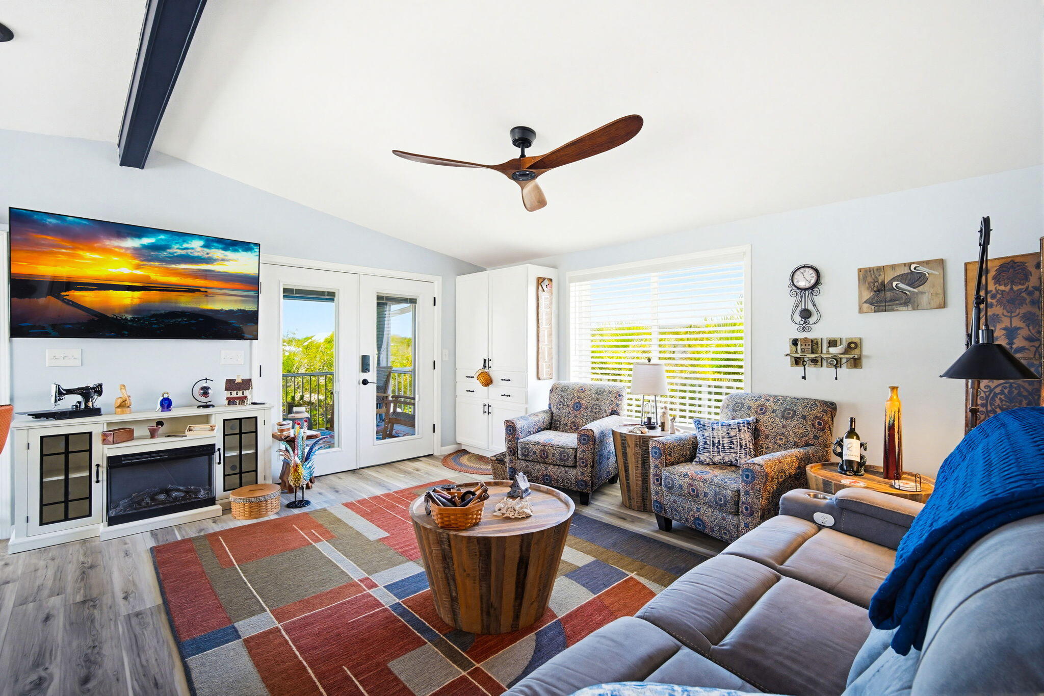 3674 S Seas Street Property Photo 7