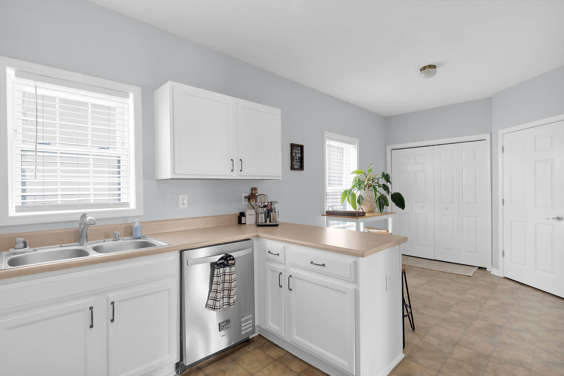 325 25th Street Property Photo 16