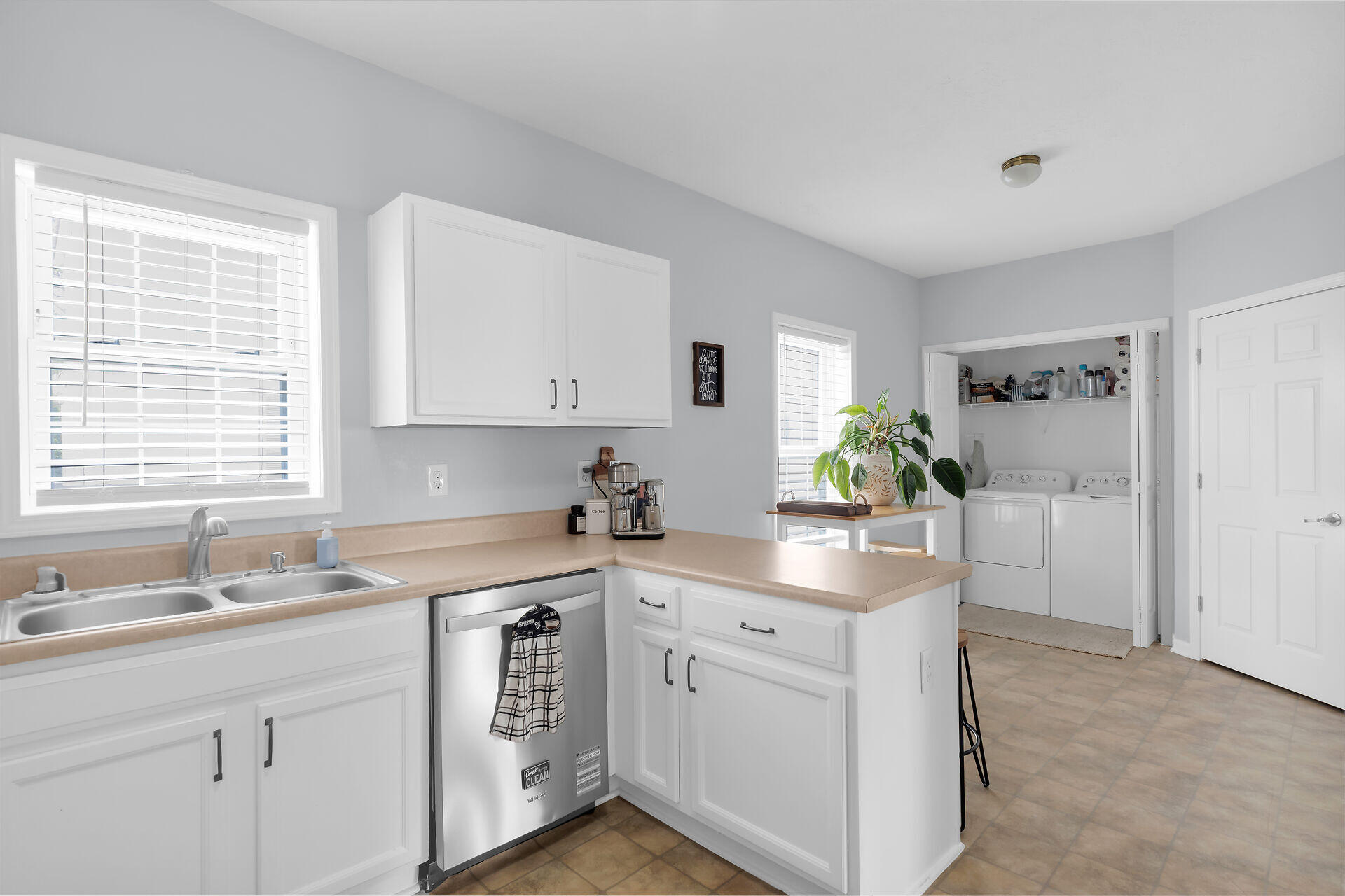325 25th Street Property Photo 17