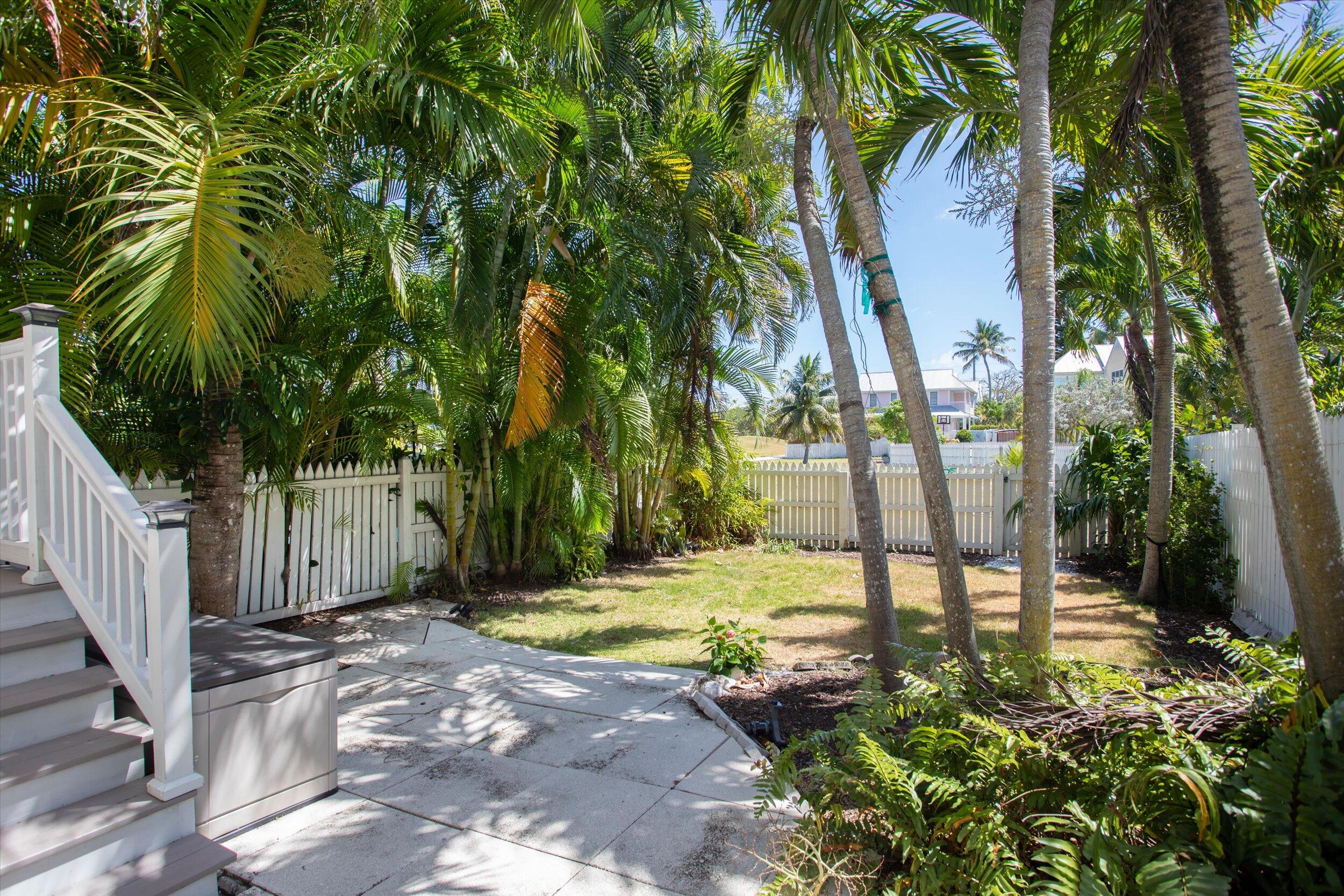 34 Golf Club Drive Property Photo 2