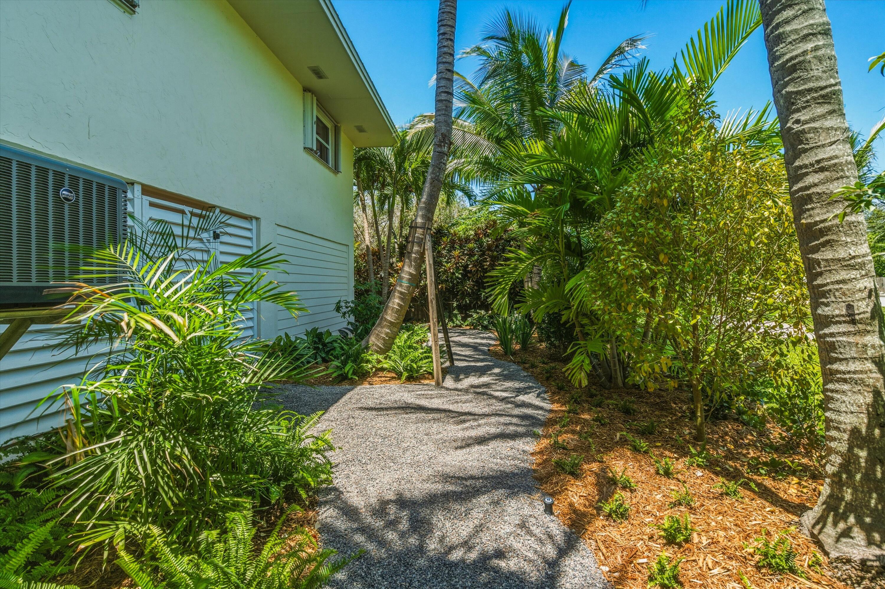 123 Venetian Way Property Photo 18