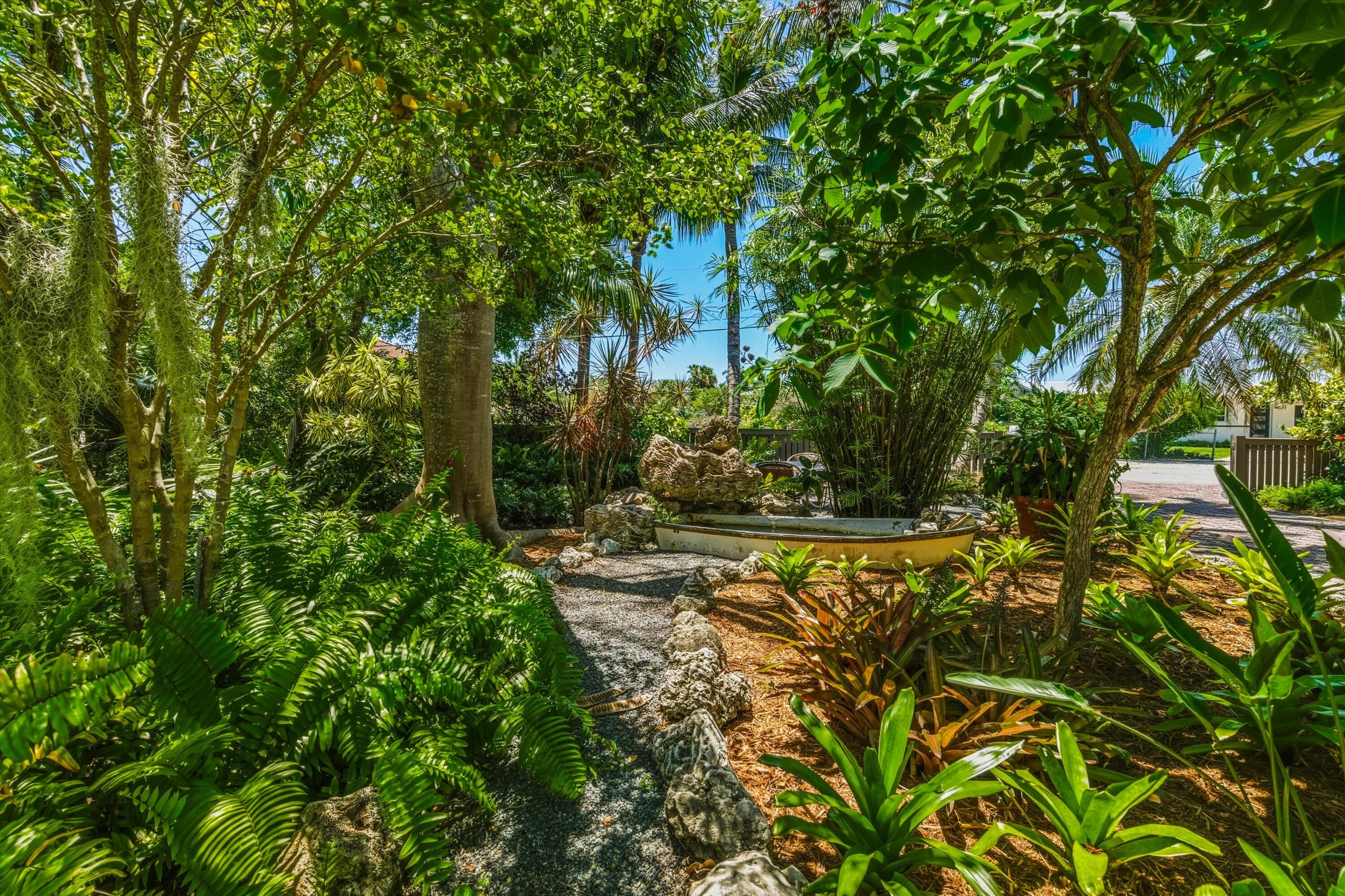 123 Venetian Way Property Photo 23
