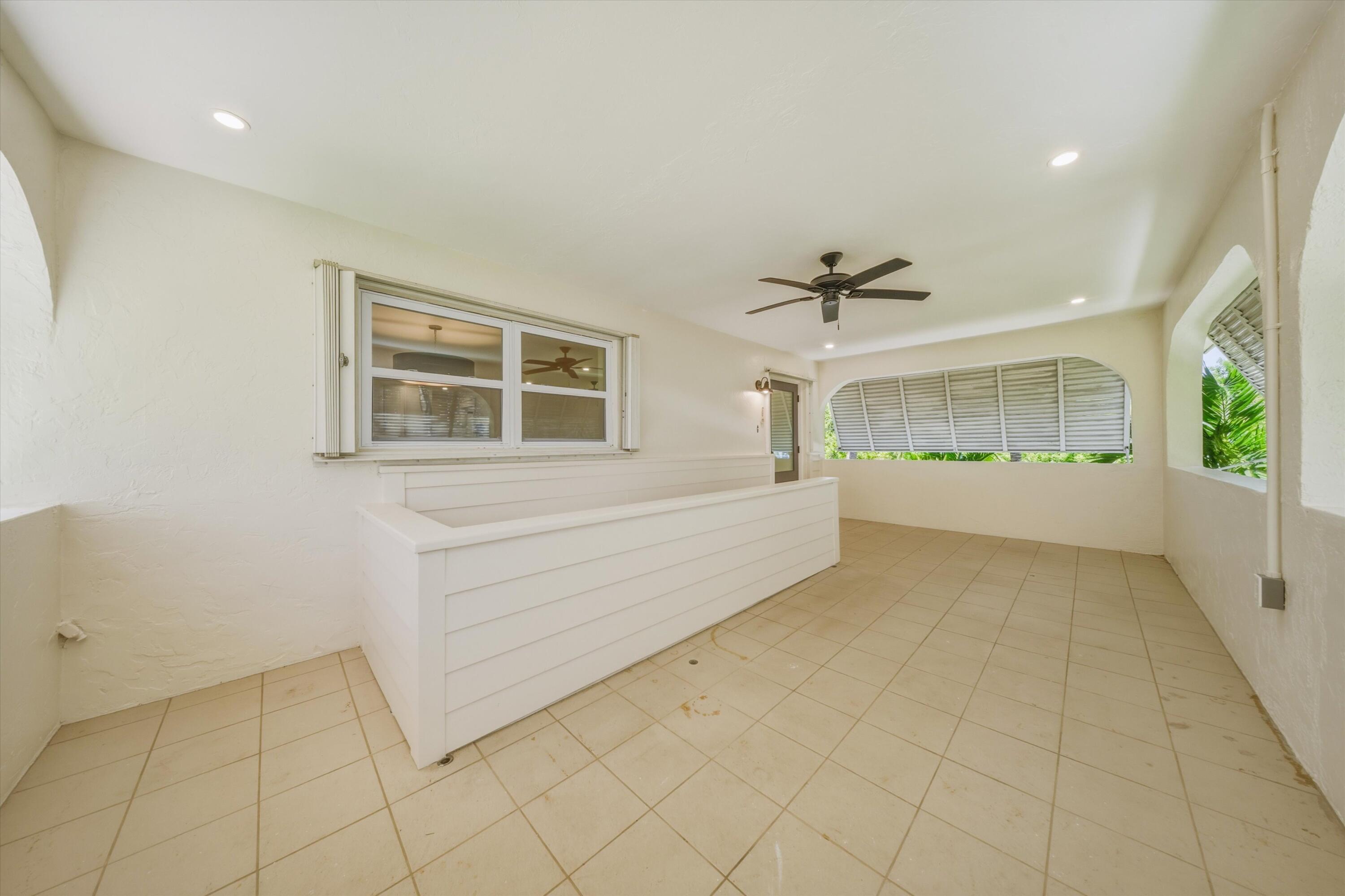 123 Venetian Way Property Photo 27