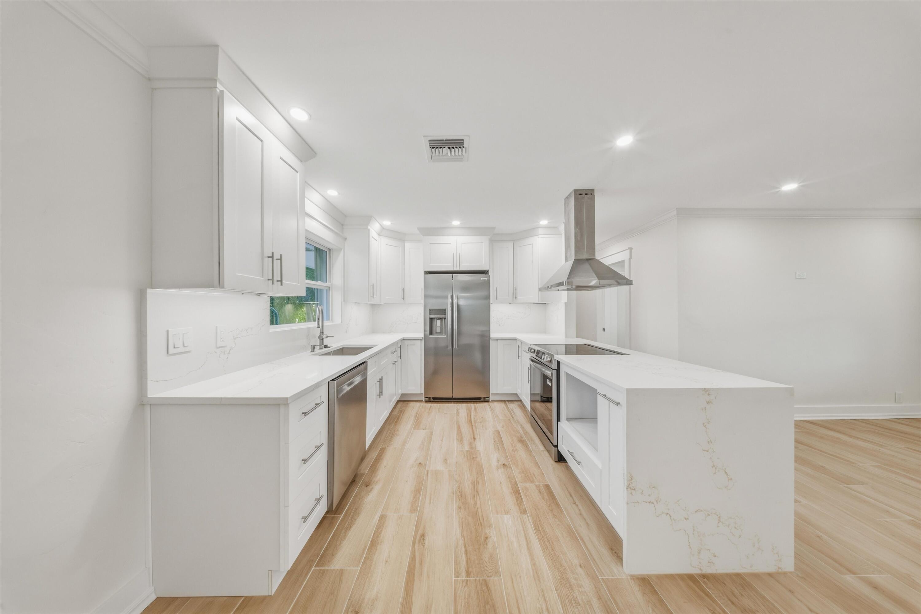 123 Venetian Way Property Photo 31
