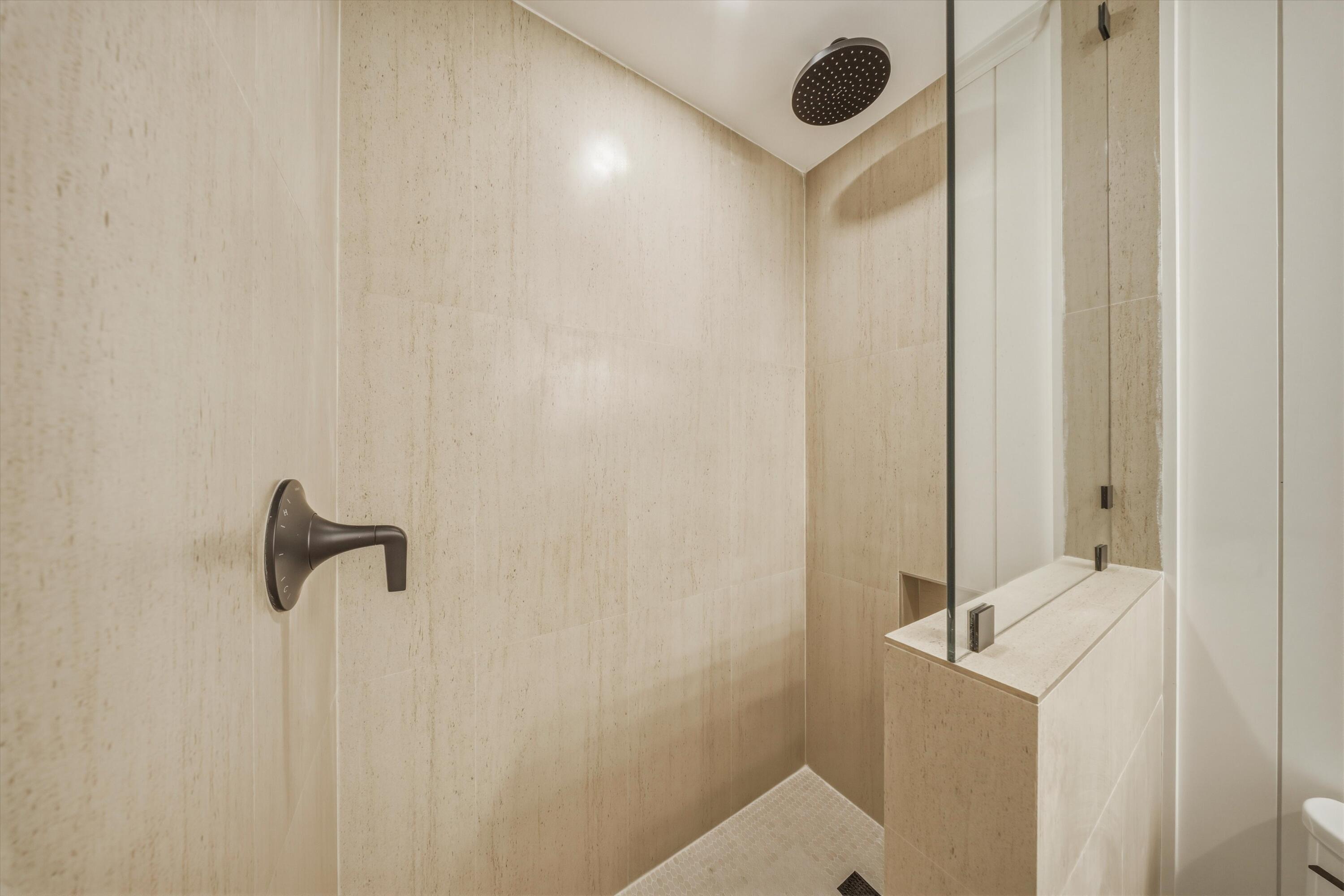 123 Venetian Way Property Photo 40