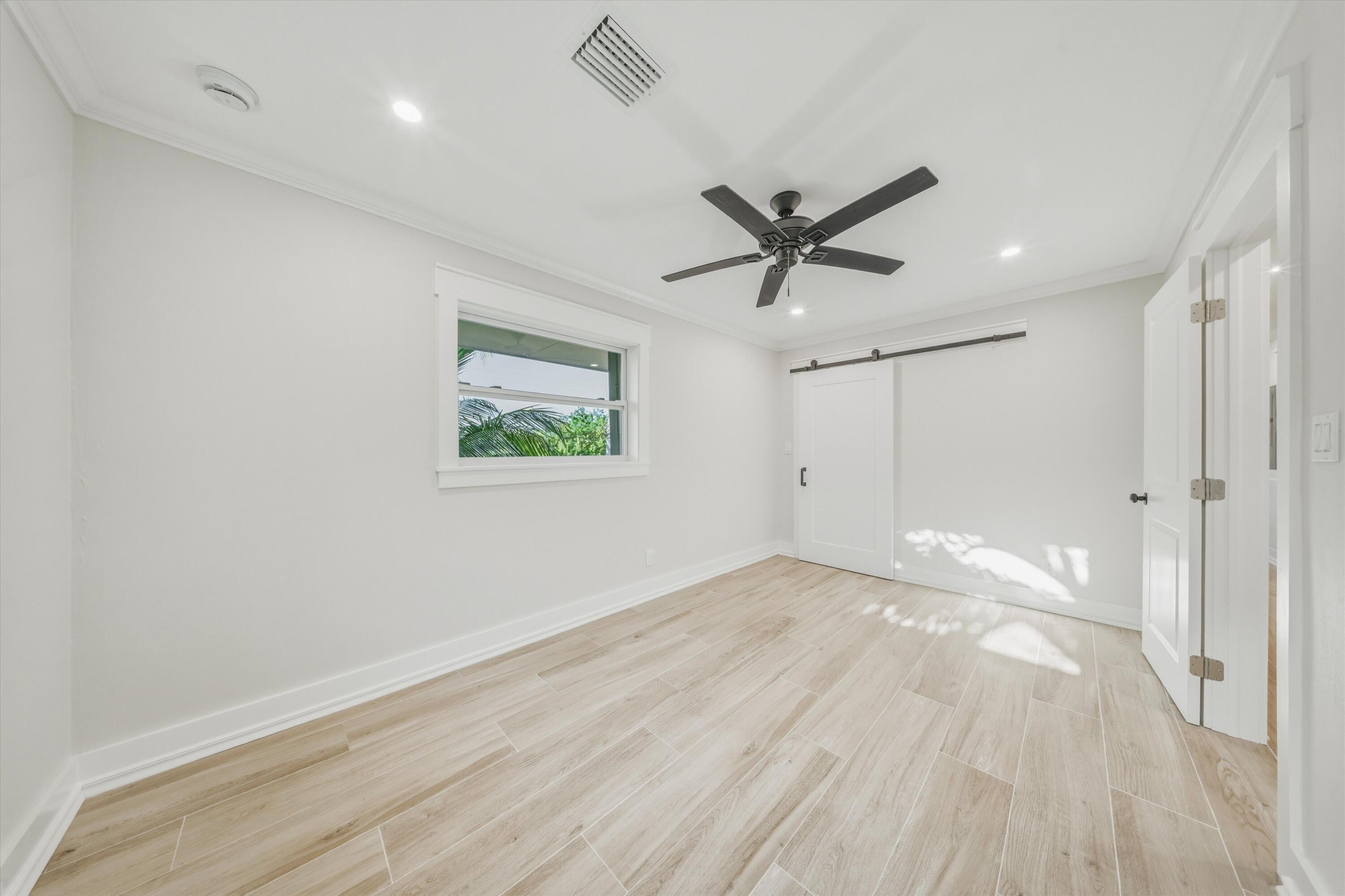 123 Venetian Way Property Photo 54