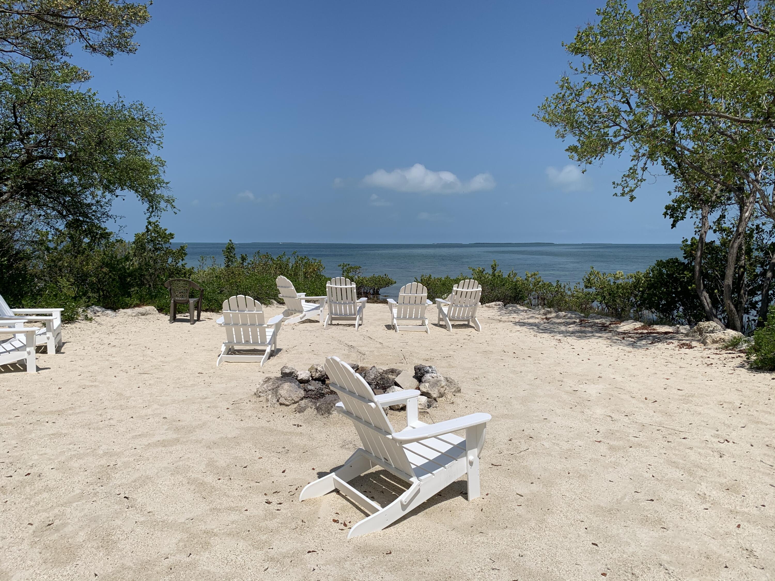 88500 Overseas Highway Apt 424 Property Photo 17