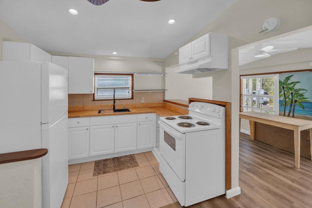 235 Antigua Road Property Photo 3