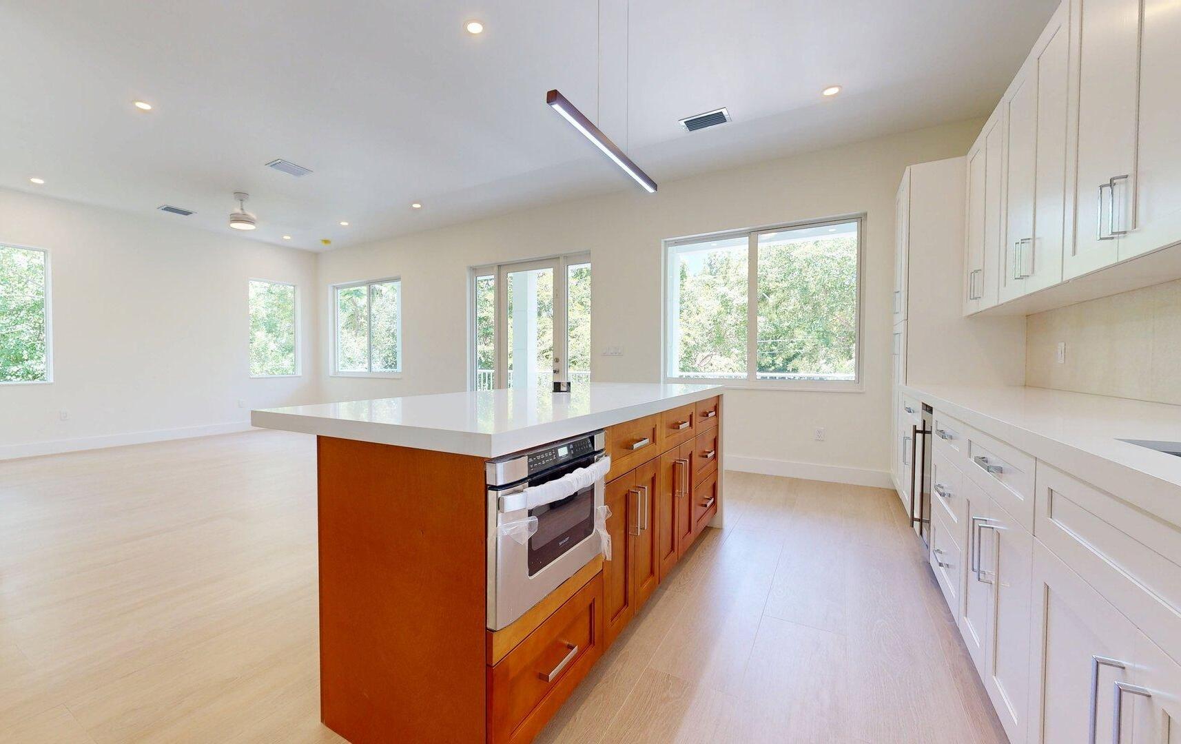 1025 Snapper Lane Property Photo 3