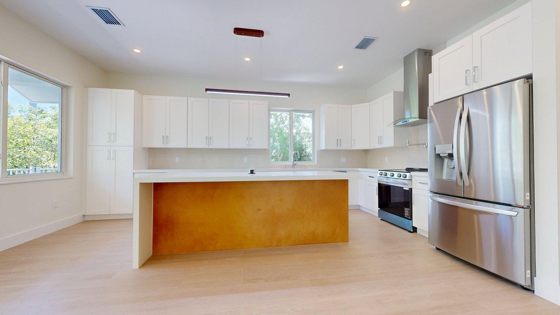 1025 Snapper Lane Property Photo 8