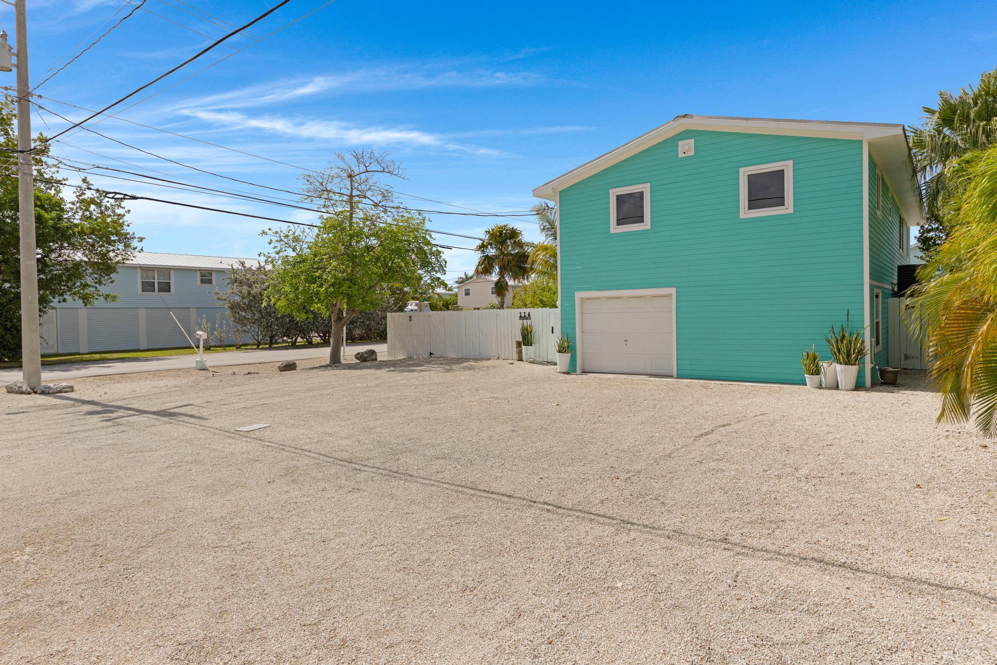116 Spanish Main Drive Property Photo 8