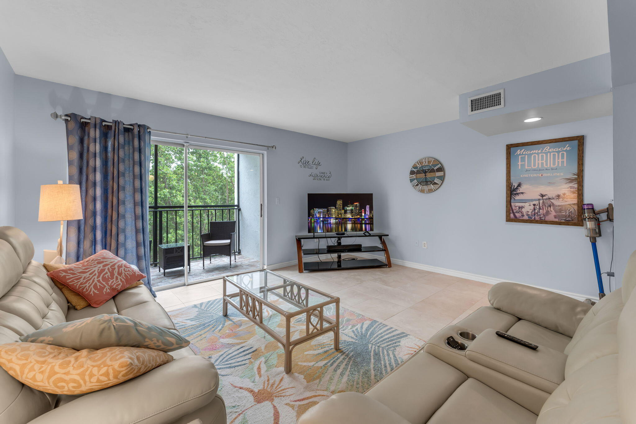 87465 Old Highway 209 Property Photo 5