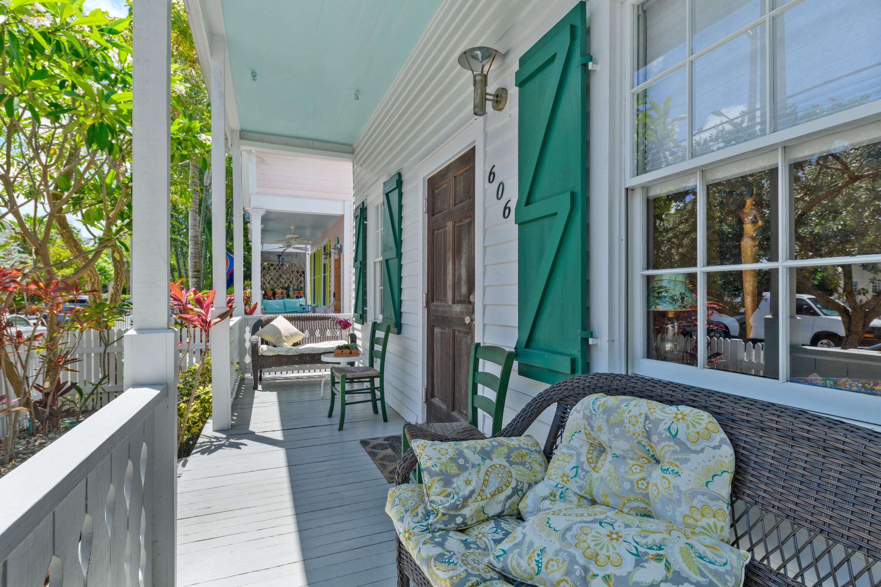 606 Grinnell Street Property Photo 4