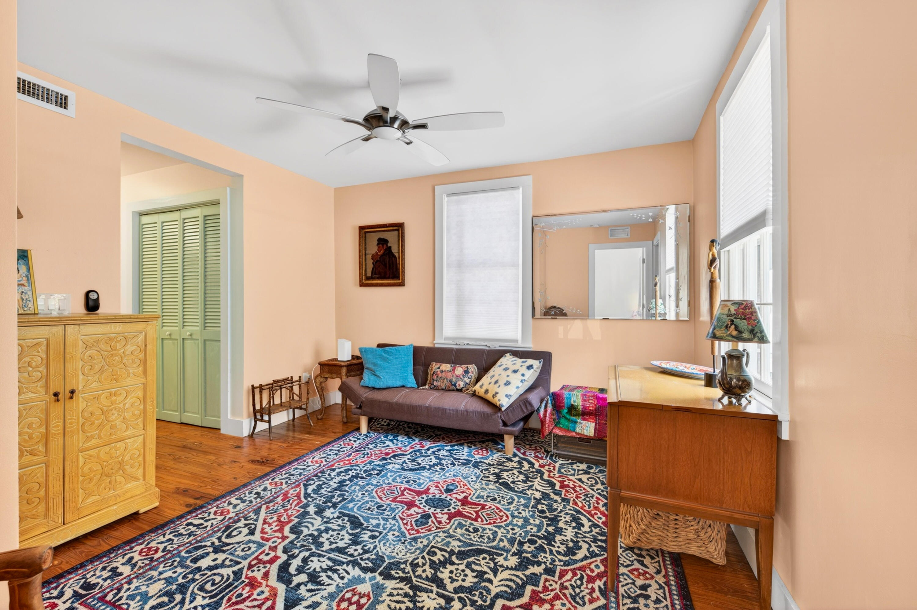 606 Grinnell Street Property Photo 5