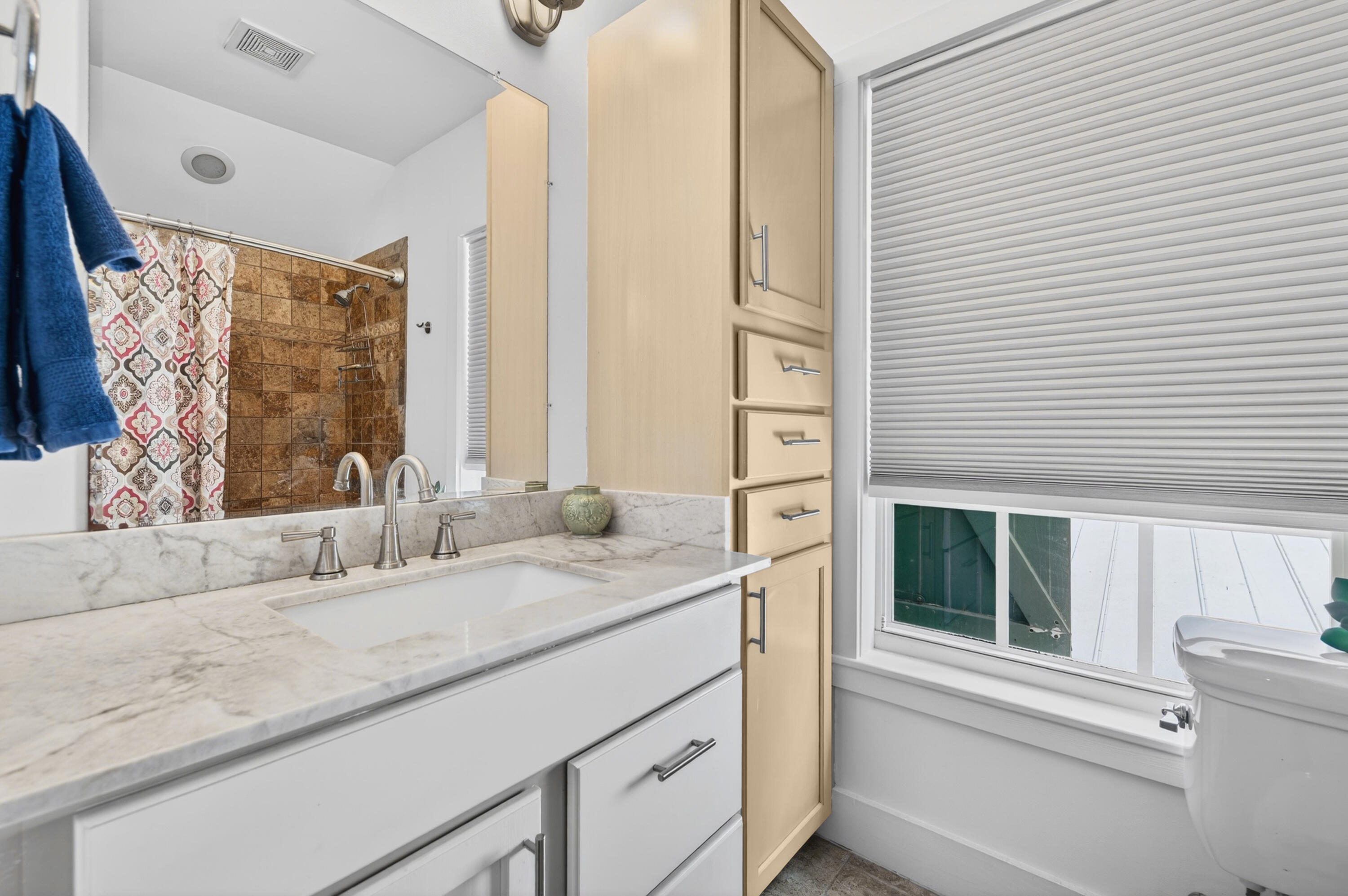 606 Grinnell Street Property Photo 27