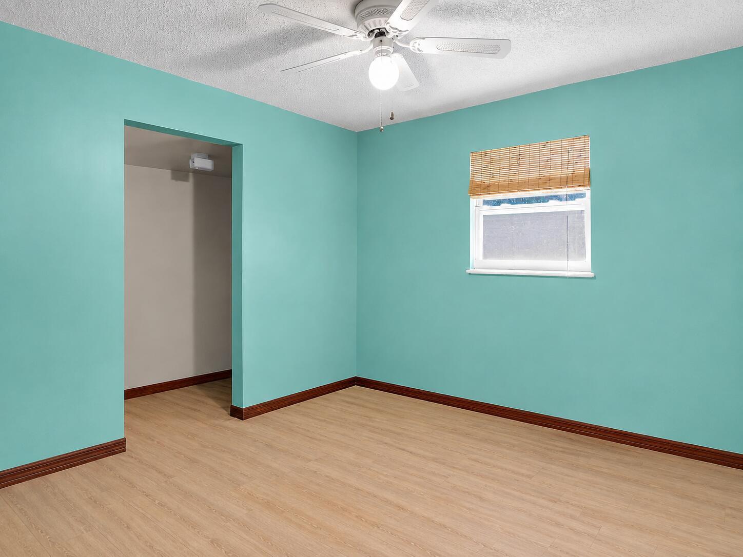 323 Bay View Avenue Property Photo 49