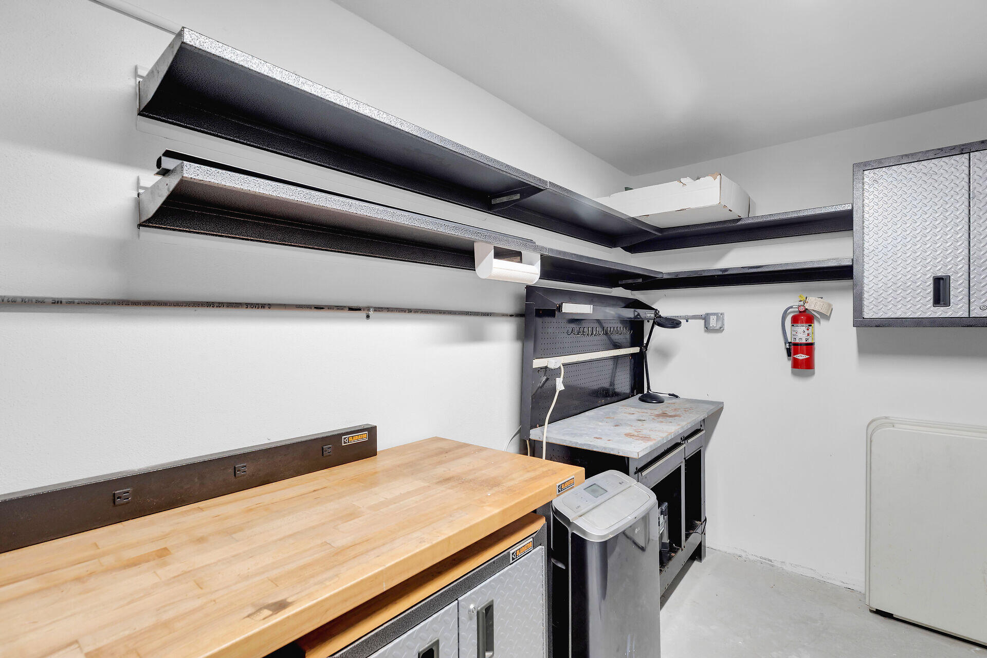 141 Simonton Street Property Photo 40