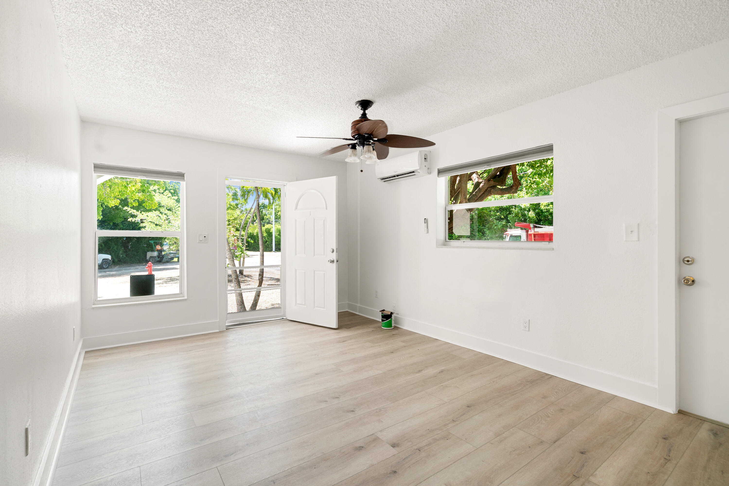 102 Harry Harris Drive Property Photo 18