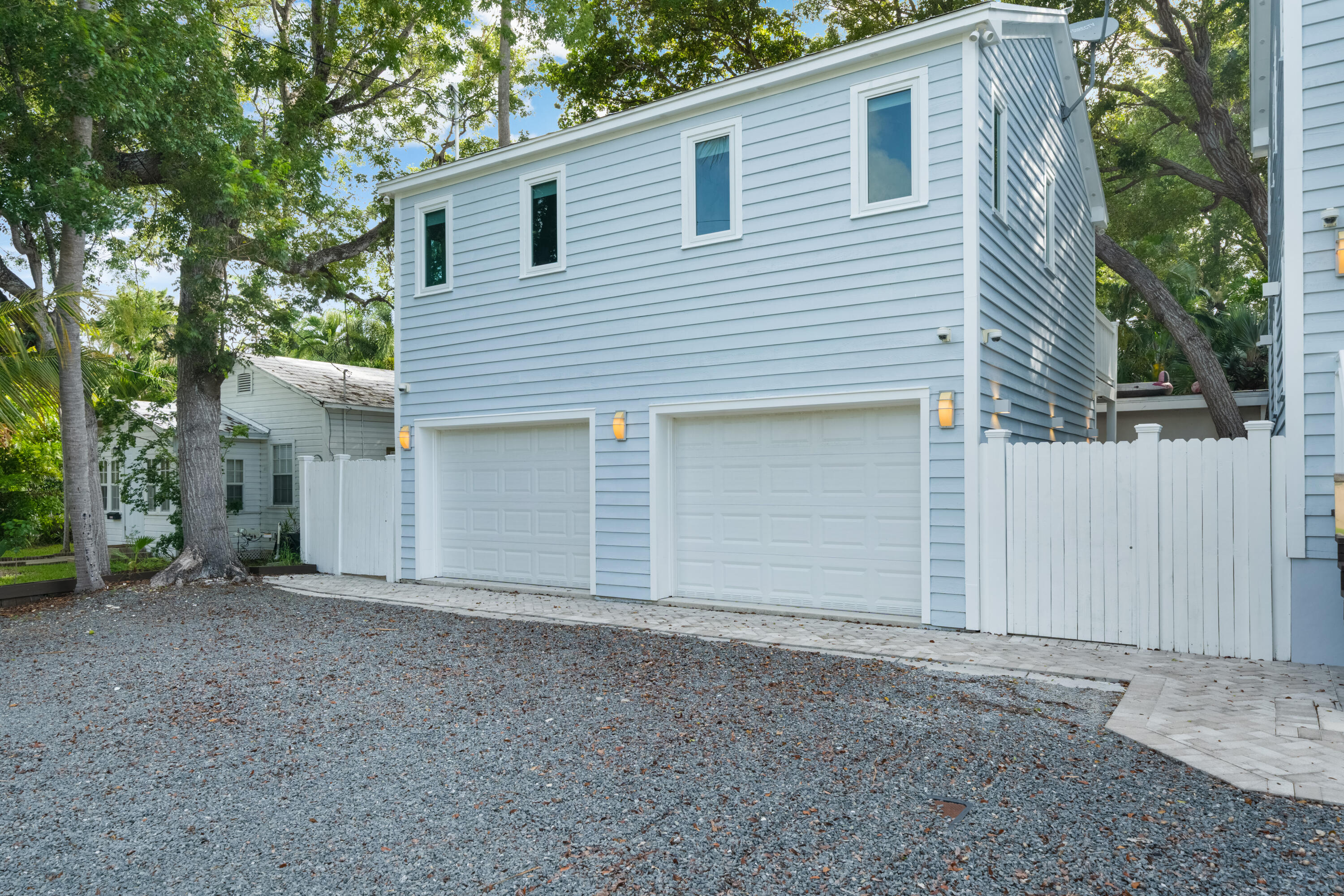 1409 Whalton Street Property Photo 4