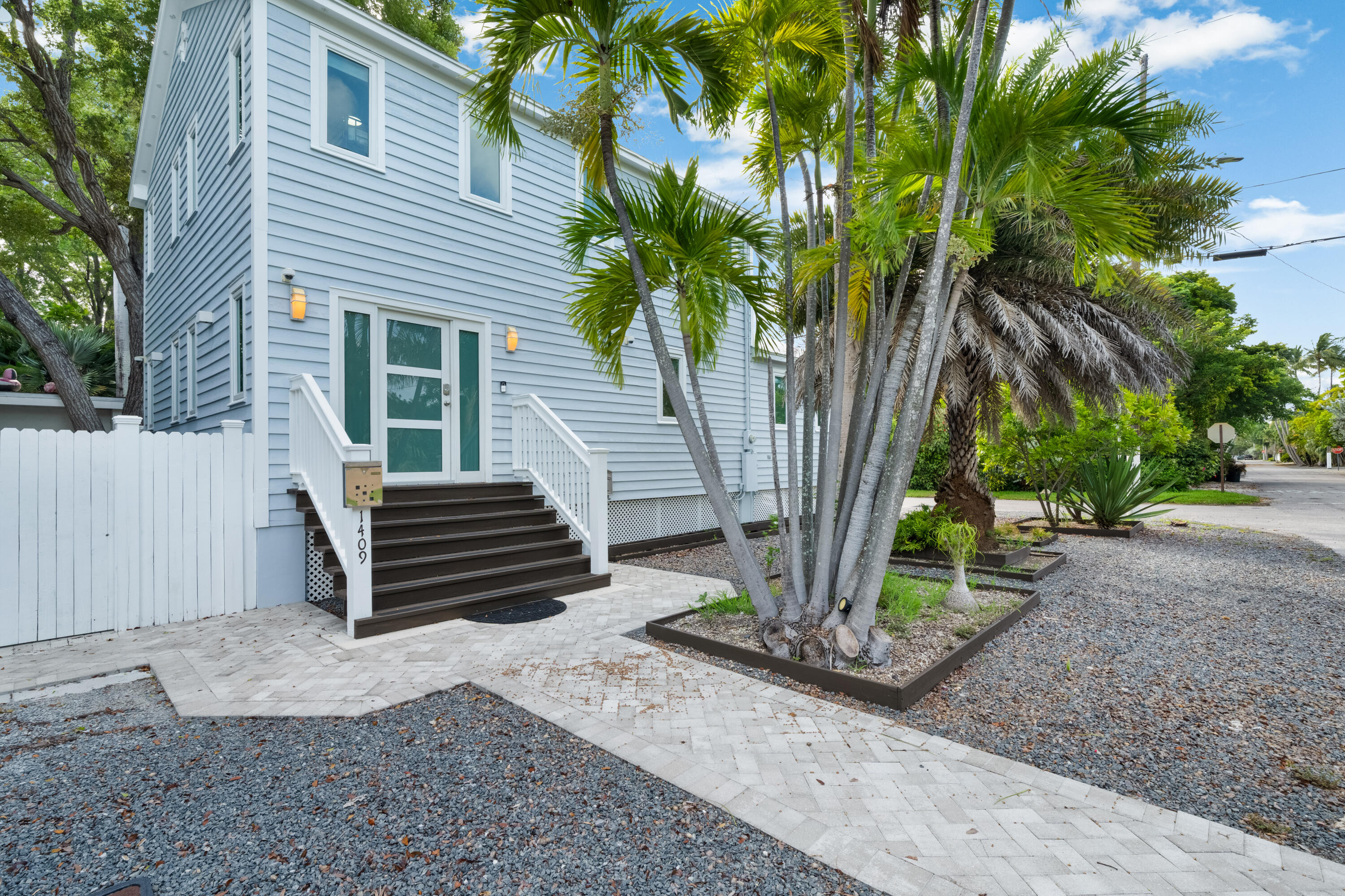1409 Whalton Street Property Photo 5